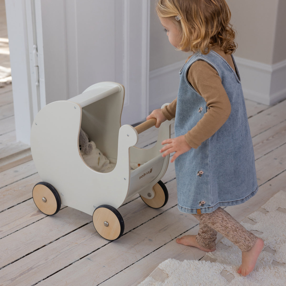 Sebra Classic White Doll's Klapvogn Wooden