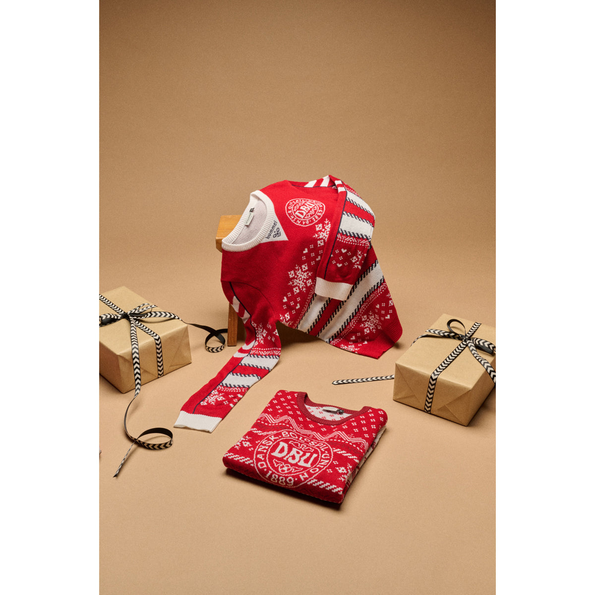 Hummel Tango Red DBU 26 Xmas Classic Sweater Kids