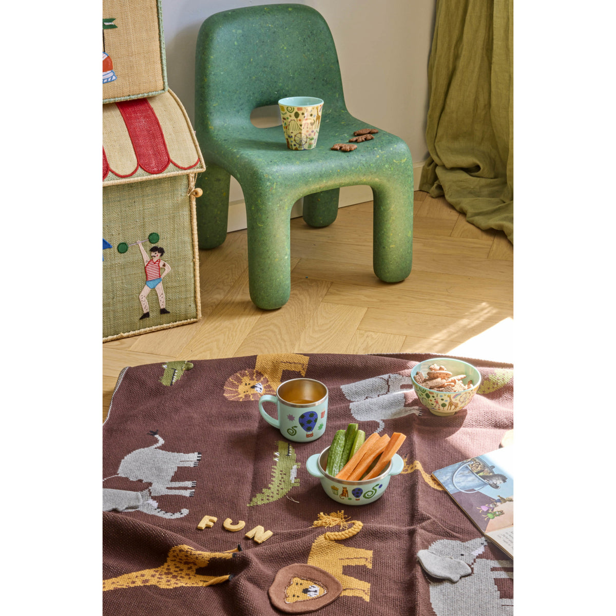Rice Rustfrit Stål Baby Kop Med Handle And Fixed Betræk - Mint Fun Fair Print - 260 Ml