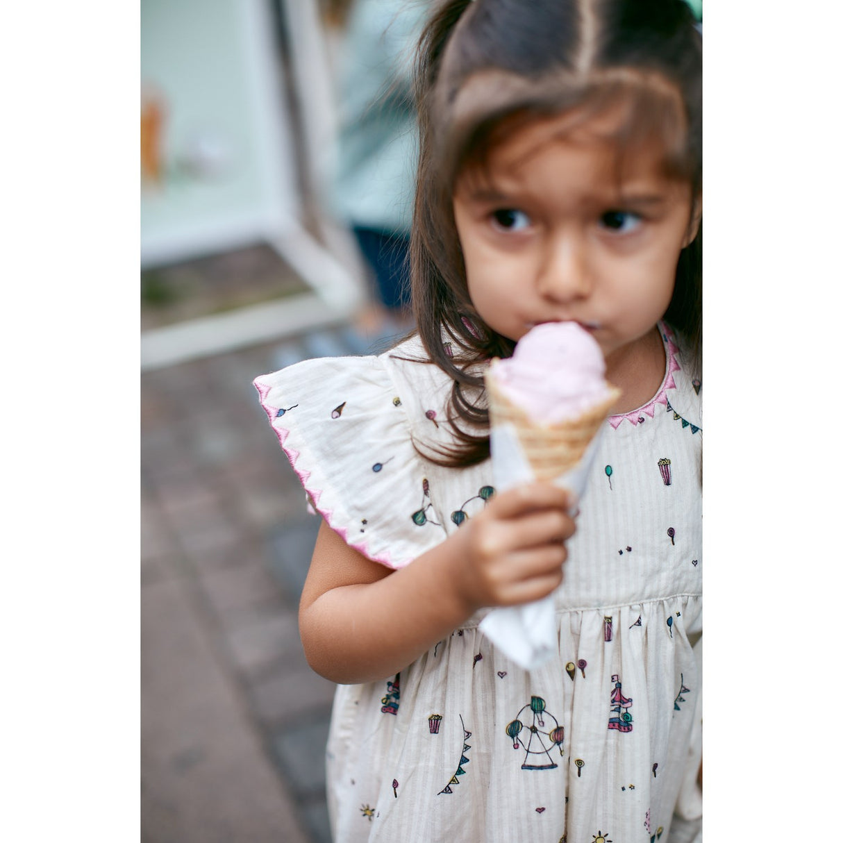 Copenhagen Colors Cream Tivoli print Printed kjole m. flæseærmer