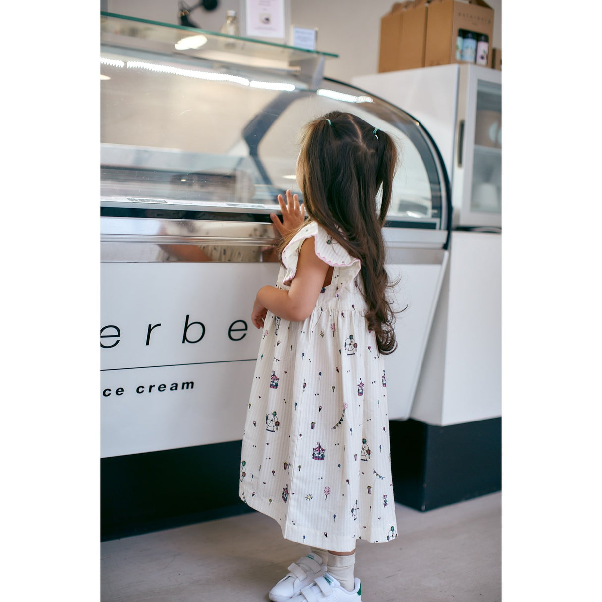 Copenhagen Colors Cream Tivoli print Printed kjole m. flæseærmer