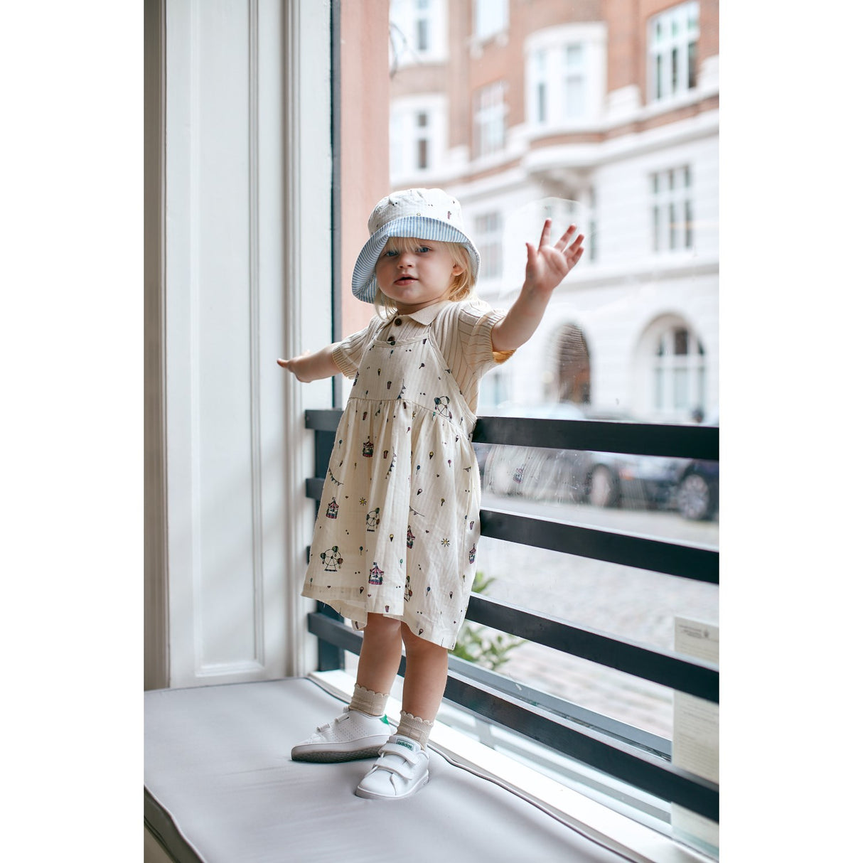 Copenhagen Colors Cream Tivoli Print Printed vendbar bøllehat