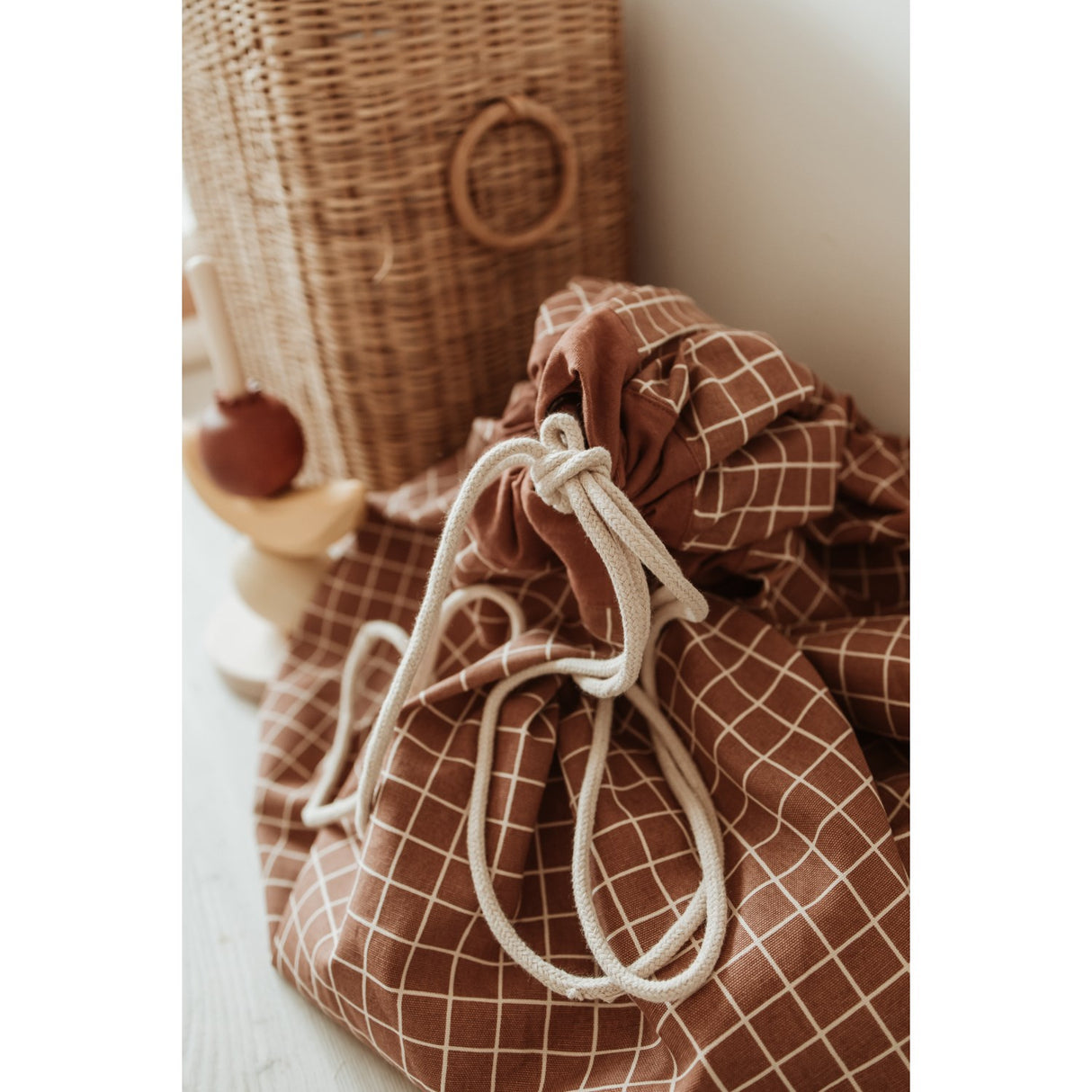 Play&Go Organic Grid Brown 2-in-1 Legetæppe