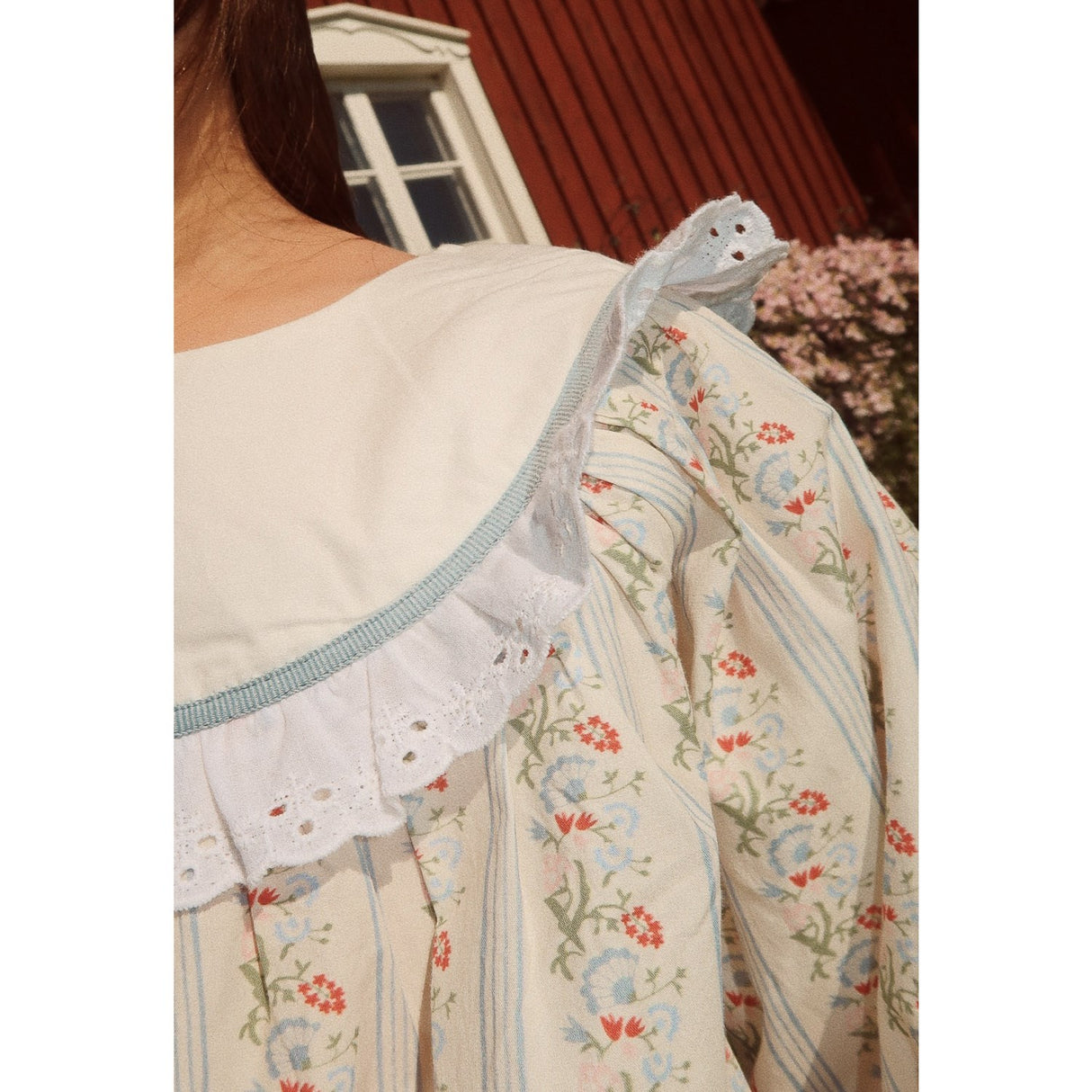 Flöss Soft white/Bright blue Abigail Kjole