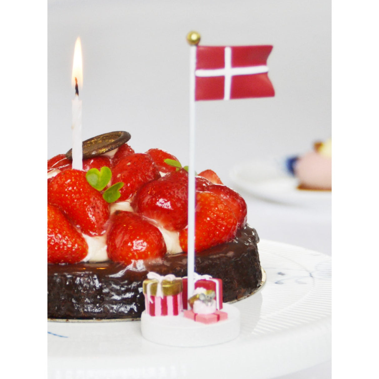 Kids by Friis Bordflag pakker i pink og rød