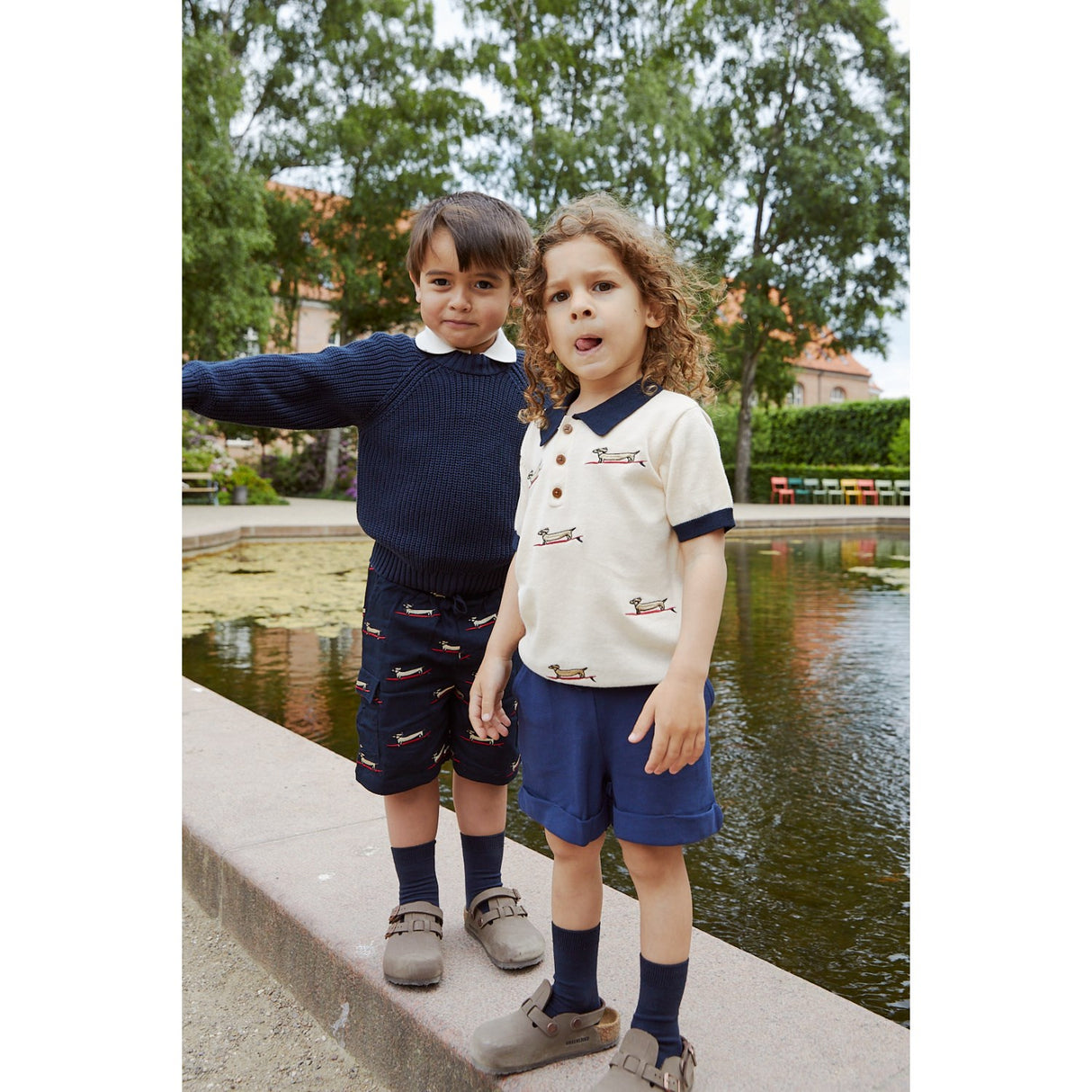 COPENHAGEN COLORS Navy m. Surfing Dog Twill Shorts