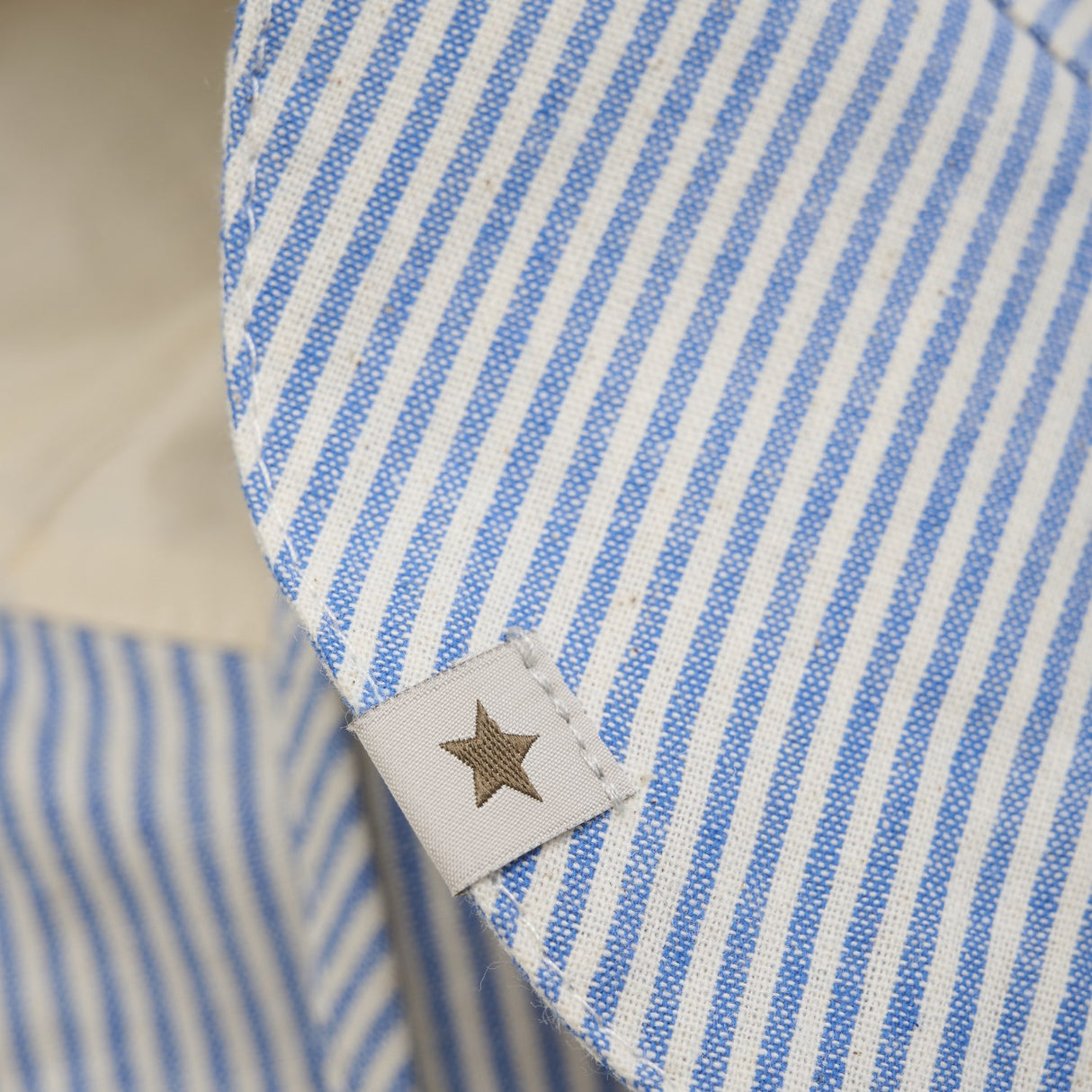 Huttelihut Quiet Harbor Solhat Woven Stripe