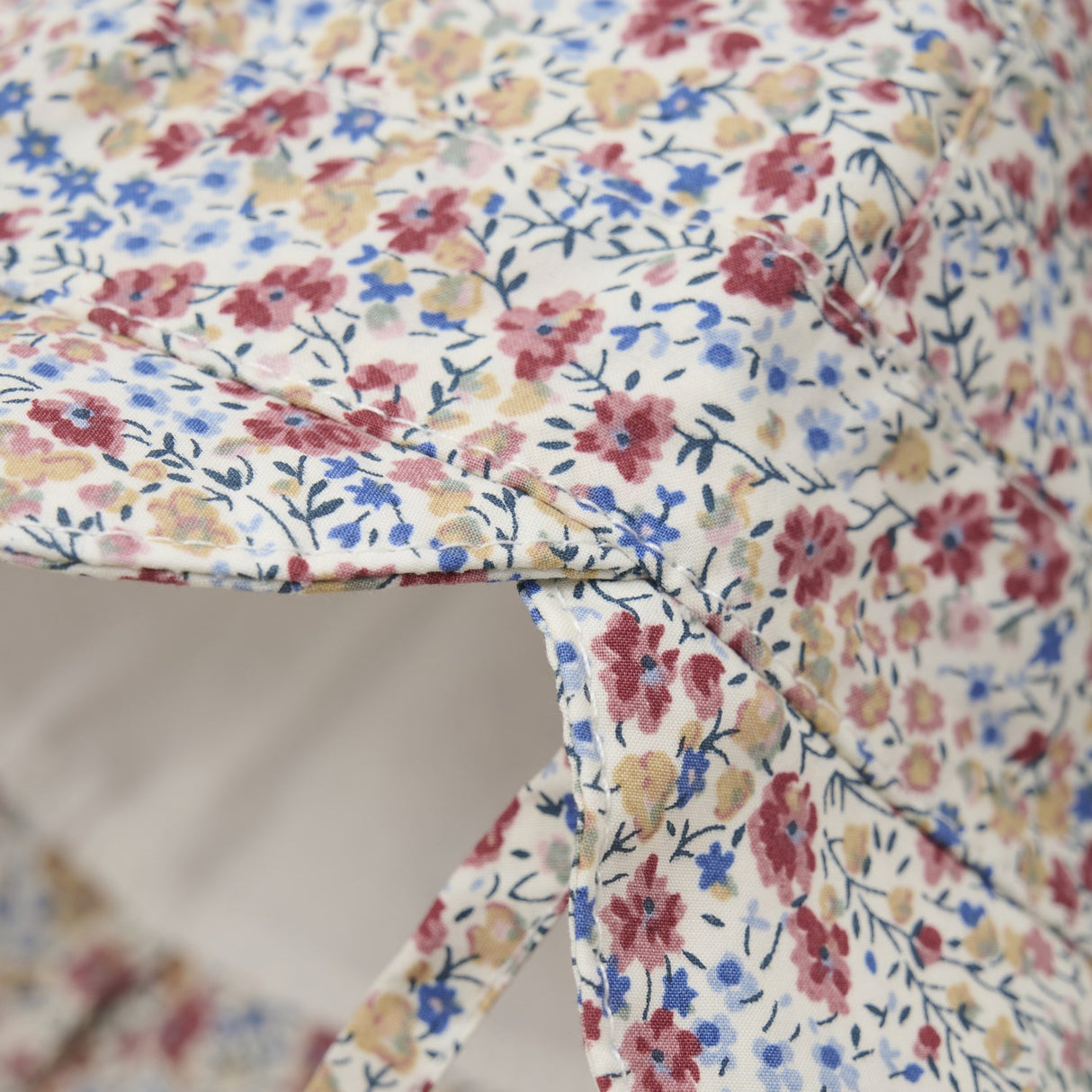 Huttelihut Sepia Rose Solhat I Liberty Stof