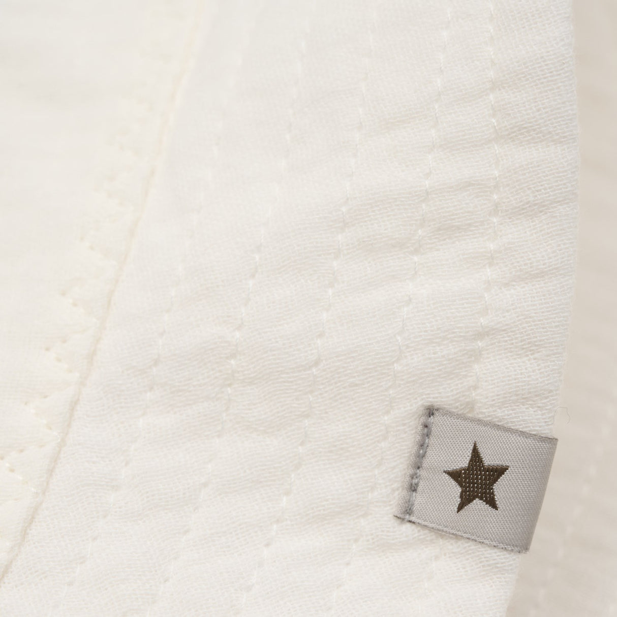 Huttelihut Antique White Bøllehat Muslin