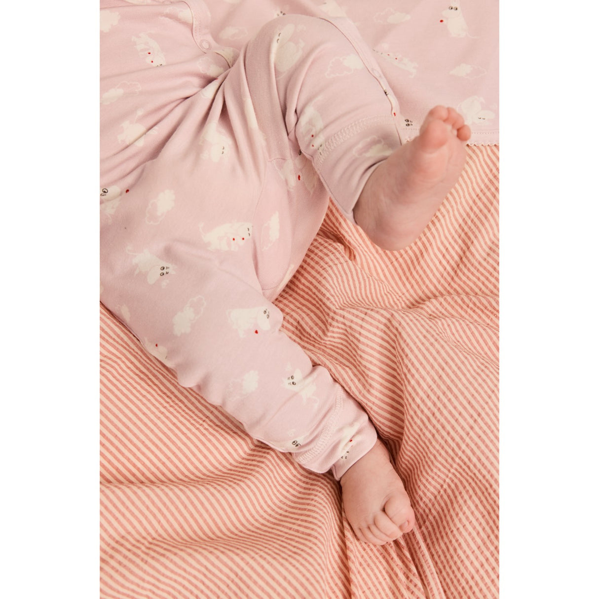 MarMar New Born Modal Smooth Print Rose Moomin Alida Babytæppe