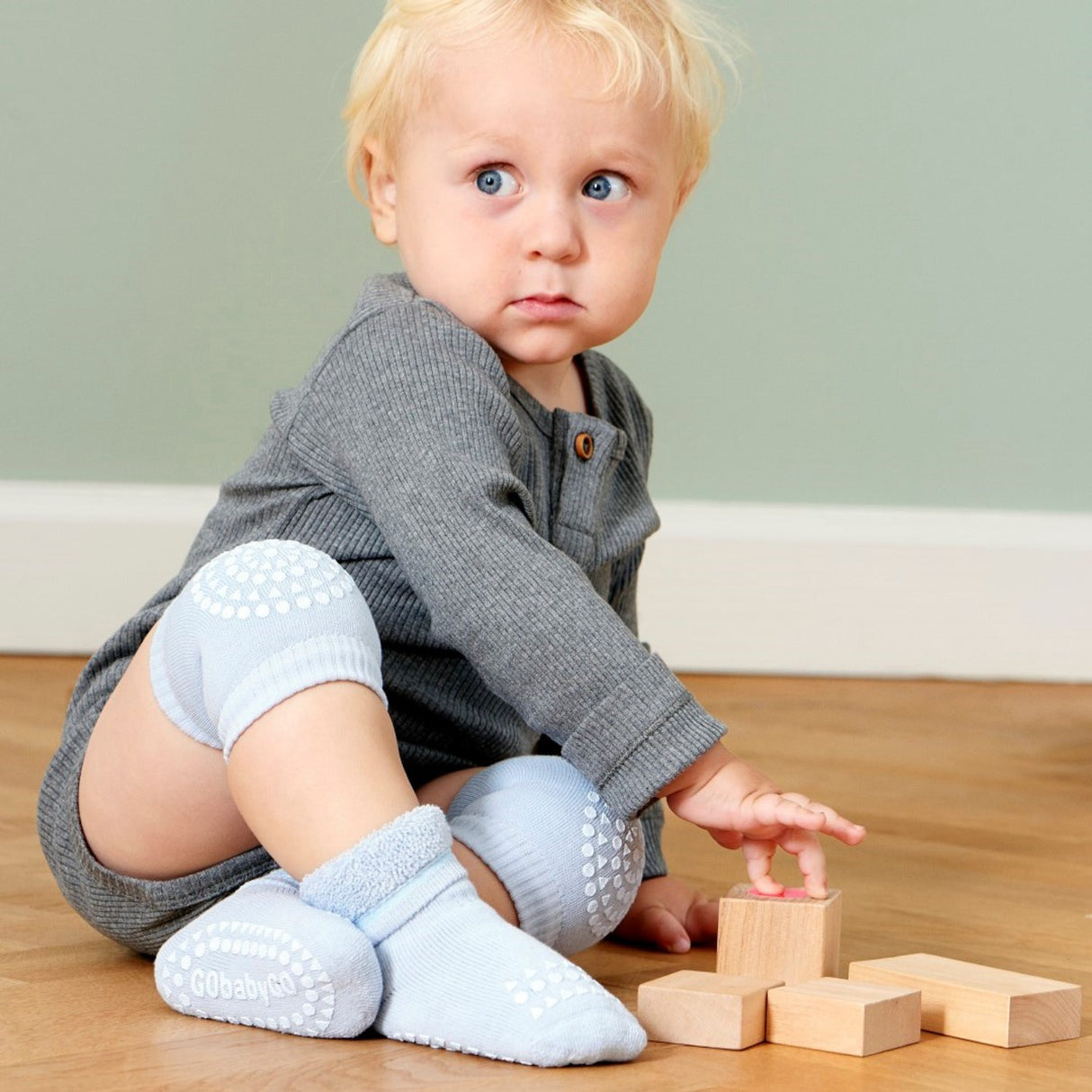 Gobabygo Sky Blue Crawling Knæbeskyttere Organic Terry Bomuld