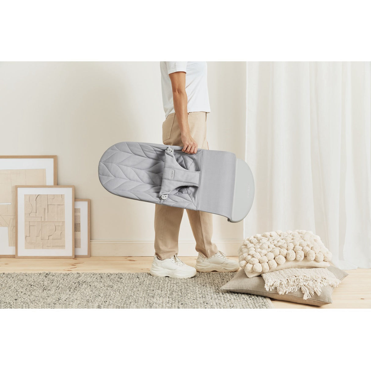 BabyBjörn Light Grey Skråstol Bliss Blomsterbladsquilt