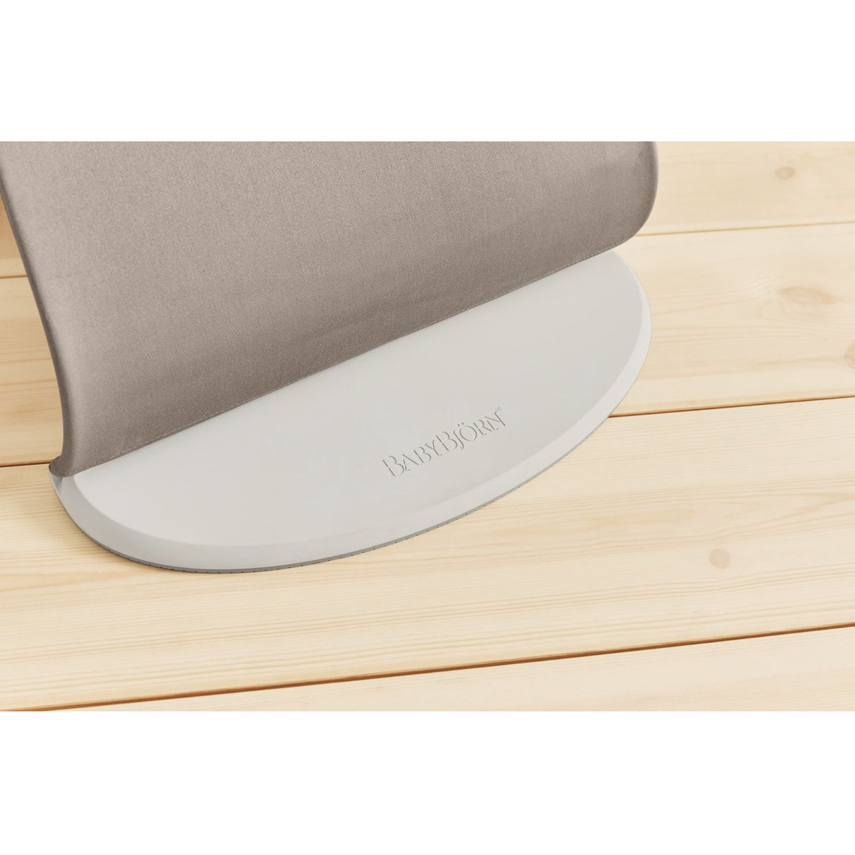 BabyBjörn Sand Grey Skråstol Bliss Blomsterbladsquilt