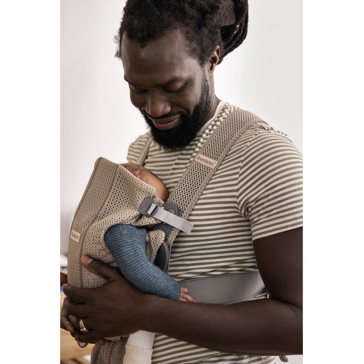 BabyBjörn Grey Beige Bæresele Mini