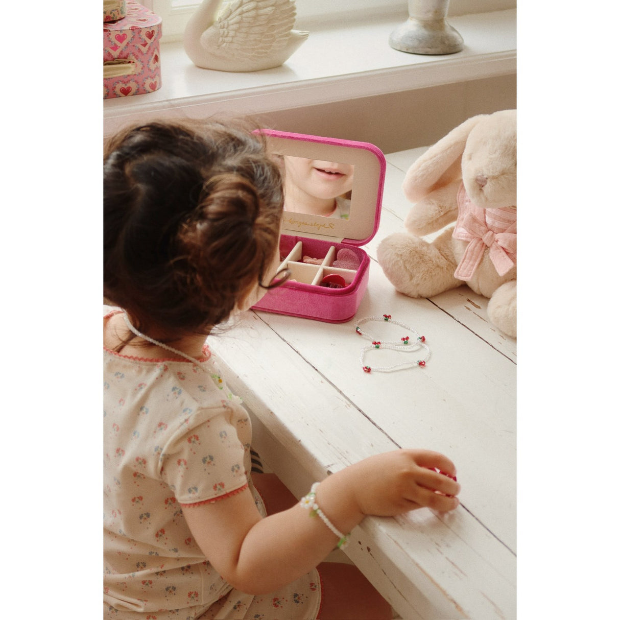 Konges Sløjd Multi Farve Bella Smykkeskrin med Indhold