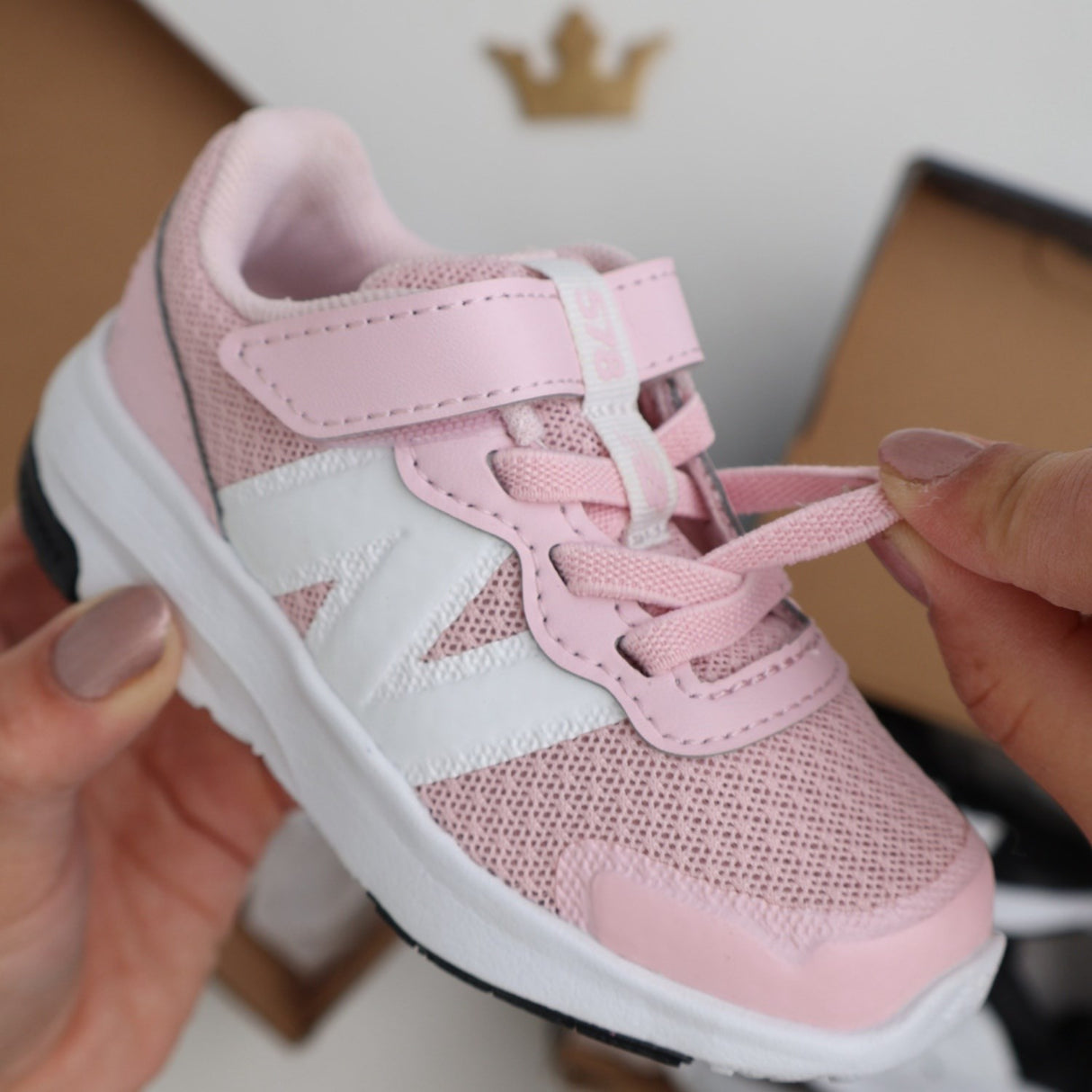 New Balance Sneakers Rose Sugar FreshFoam 578 Kids Bungee Lace Med Top Strop