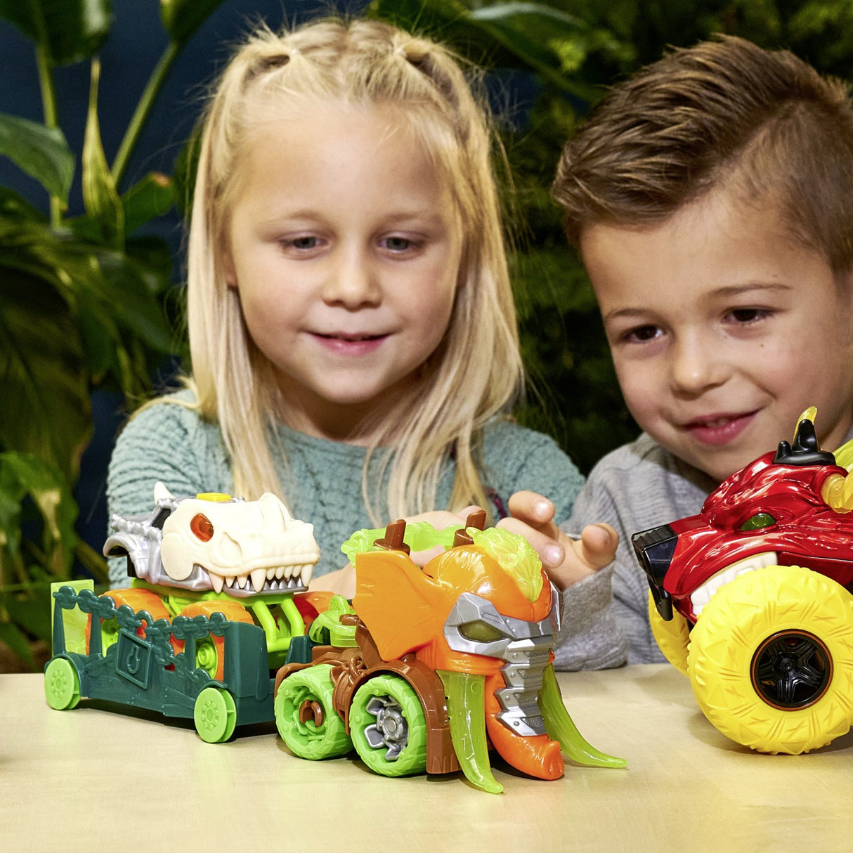 Dickie Toys Monster Ranger Dinosaur Bil Med Anhænger