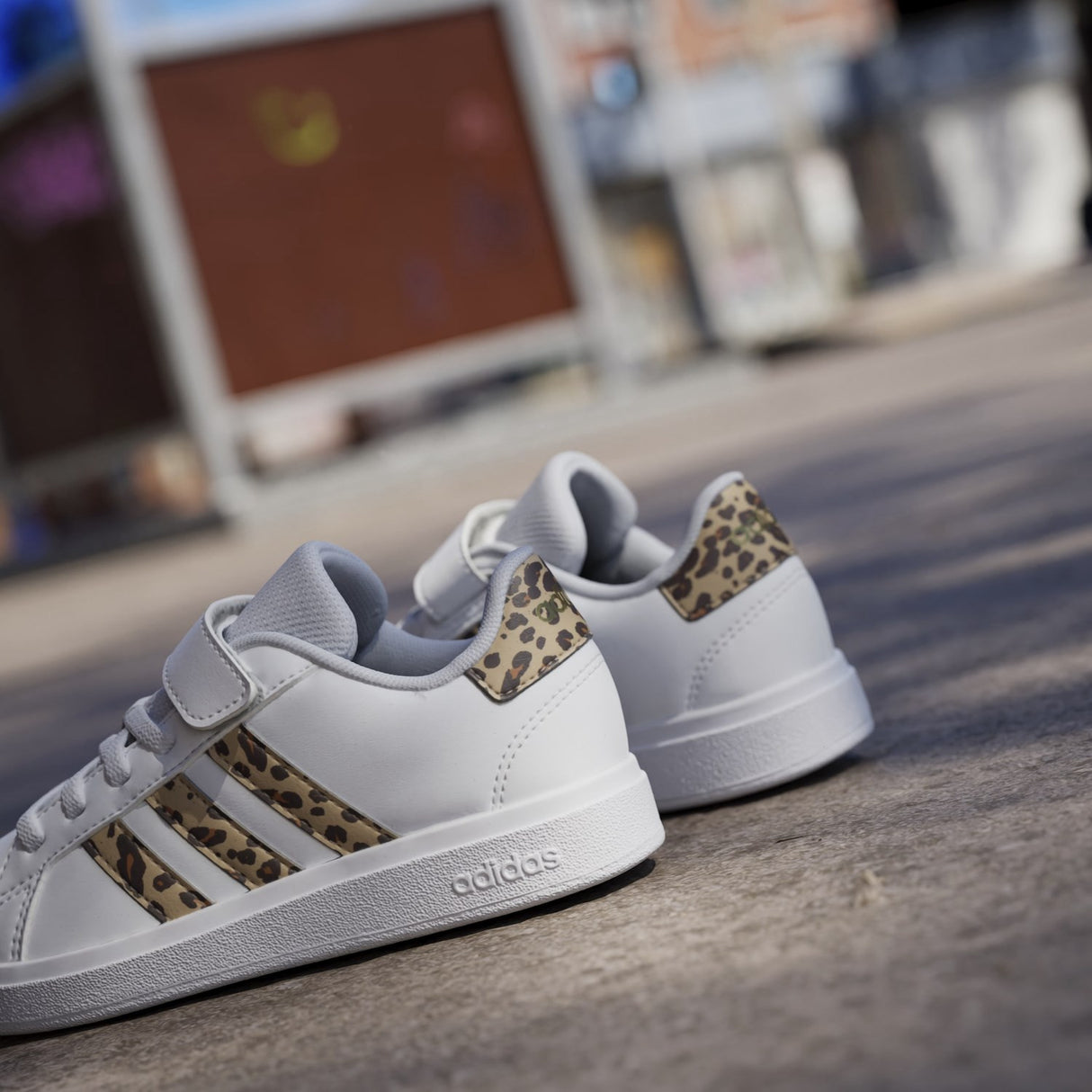 adidas Originals Ftwr White/Magic Beige/Matte Gold Grand Court 2.0 El C Sneakers