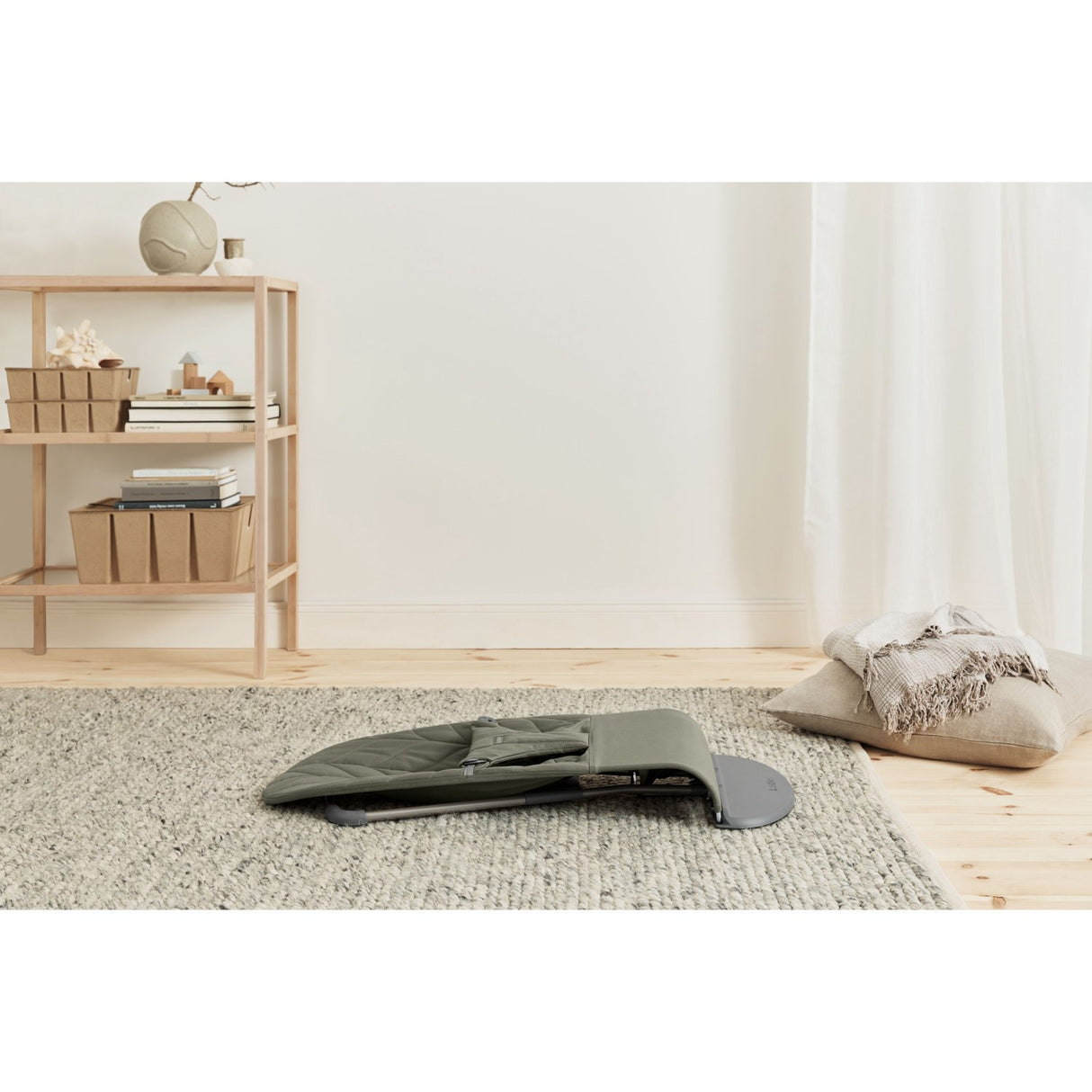 BabyBjörn Dark Green Skråstol Bliss - Vævet, Blomsterbladsquilt