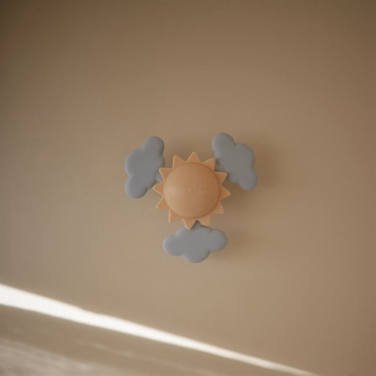 Mushie Sunshine Suction Spinner Legetøj