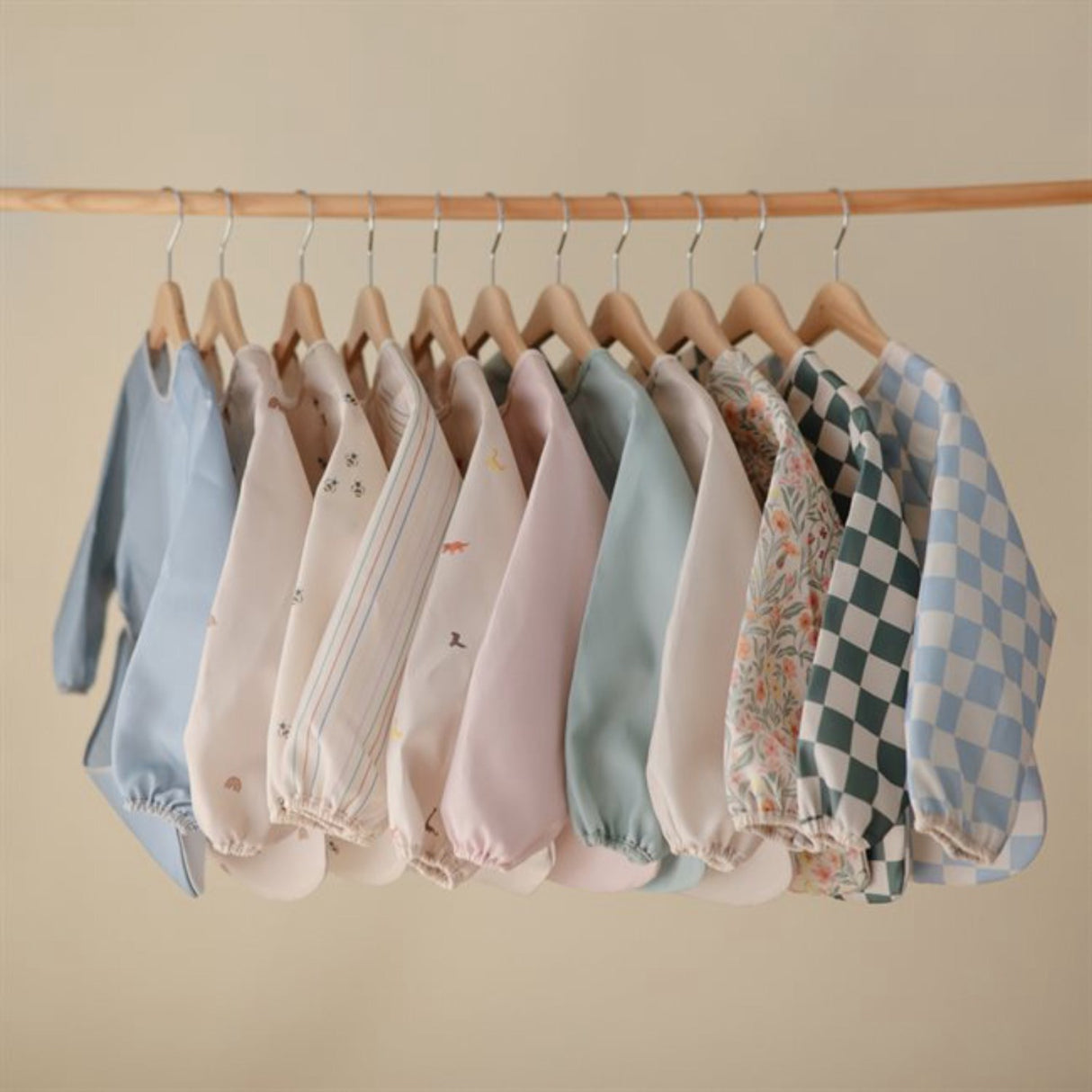 Mushie Bees Long Sleeve Hagesmæk