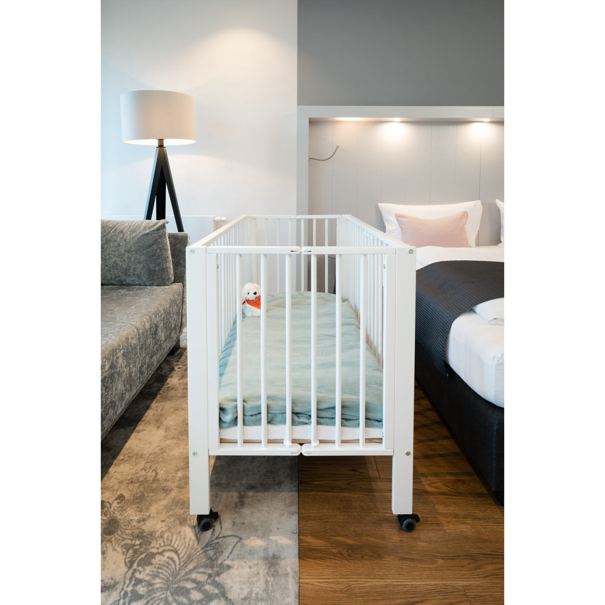 tiSsi® White Laquer Jori Sammenklappelig Seng Massiv Bøg