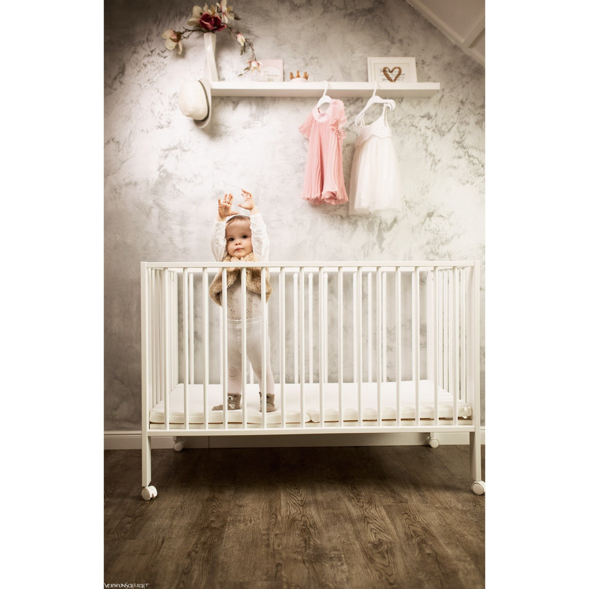 tiSsi® White Laquer Jori Sammenklappelig Seng Massiv Bøg