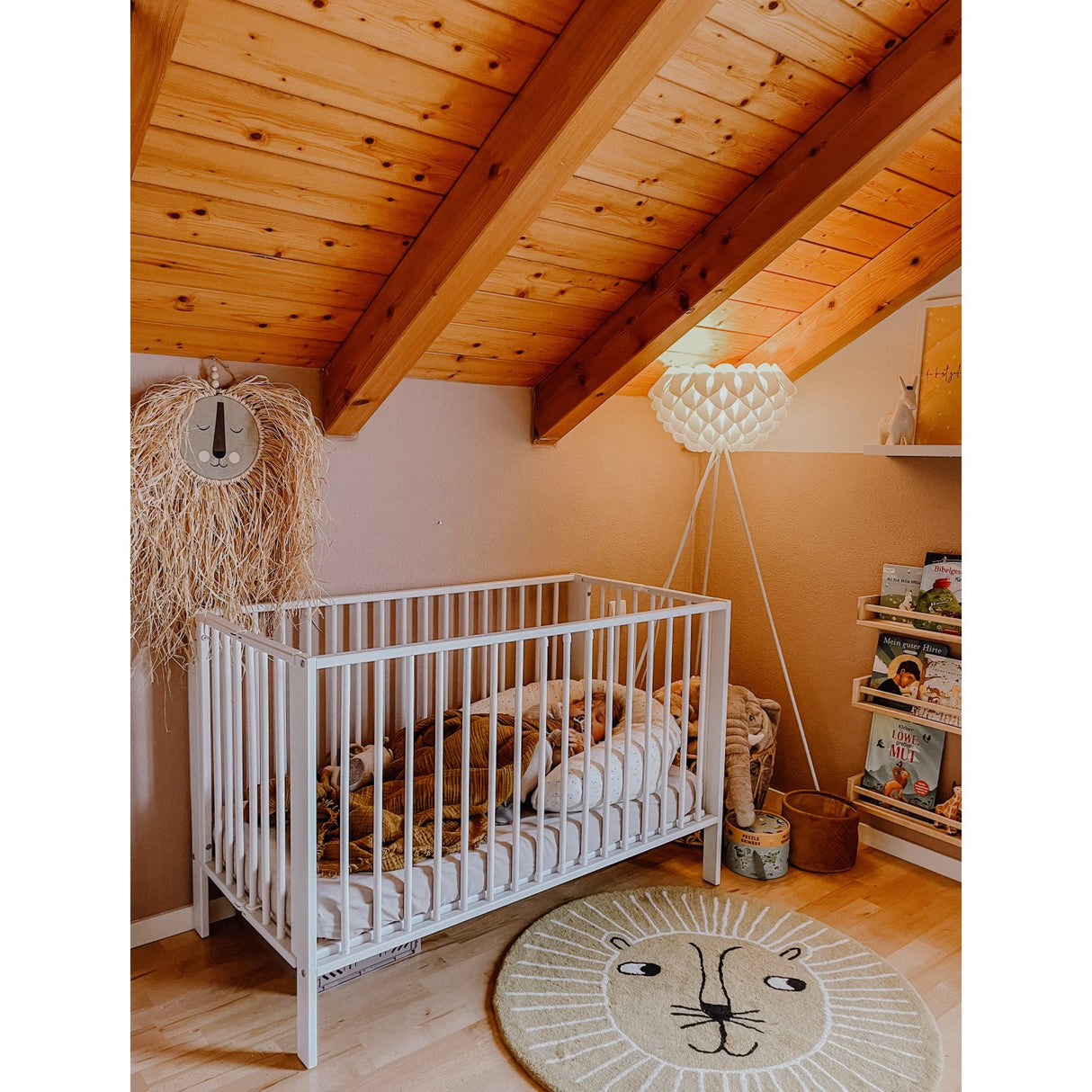 tiSsi® White Laquer Jori Sammenklappelig Seng Massiv Bøg