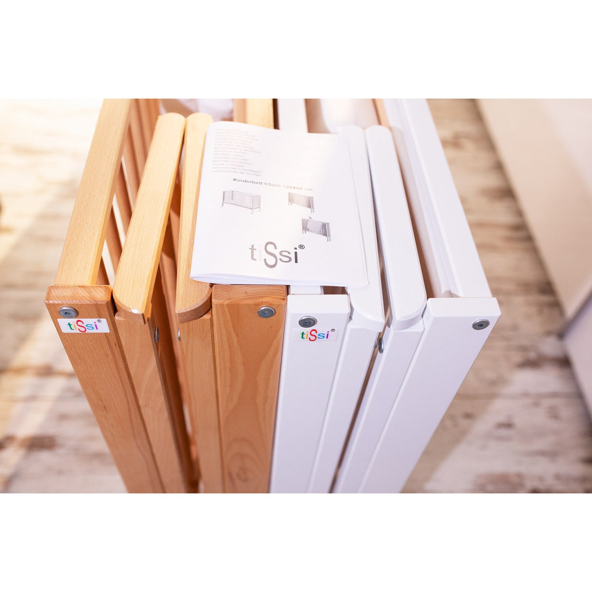 tiSsi® White Laquer Jori Sammenklappelig Seng Massiv Bøg