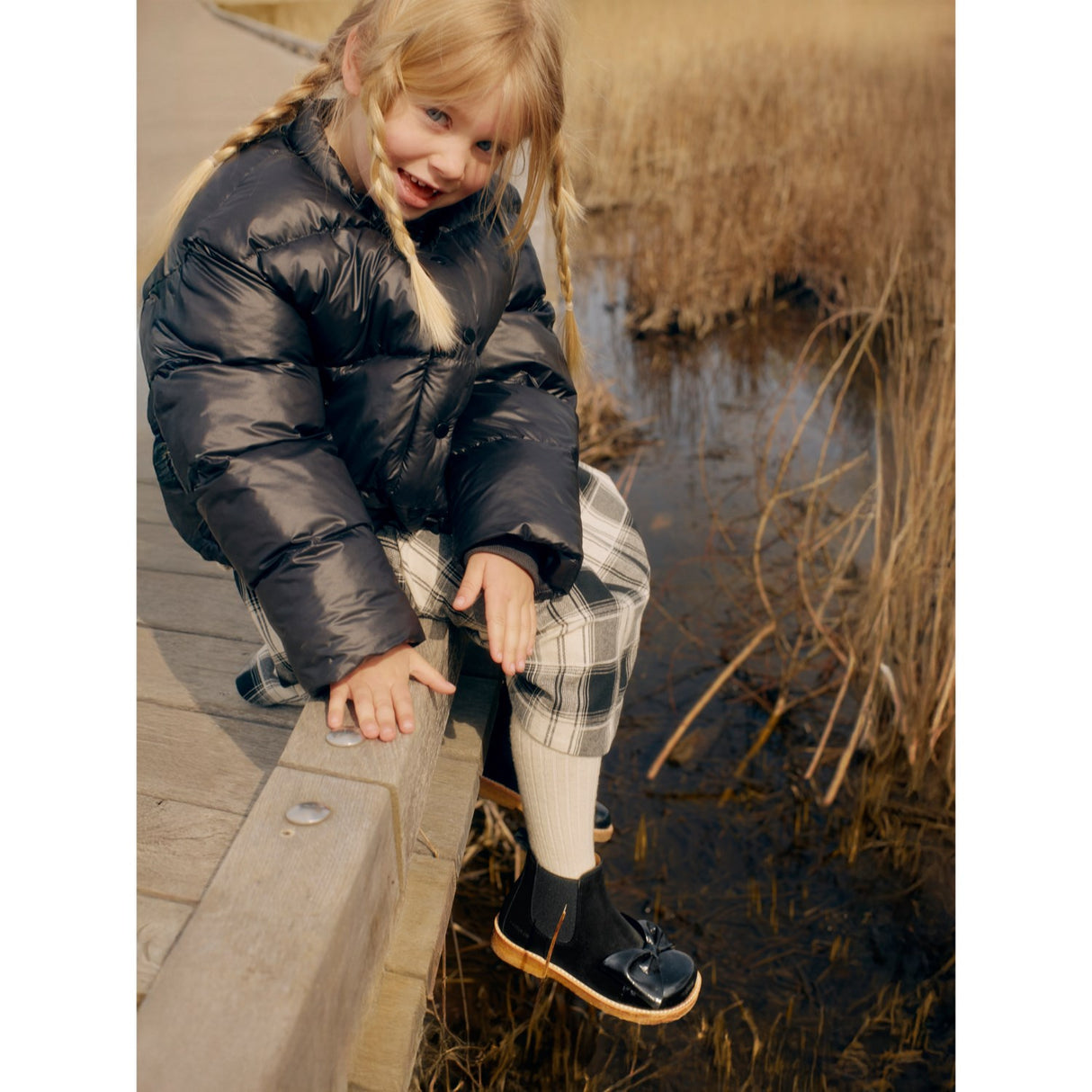 Angulus Black/Black Elastic Chelsea Støvle Med Laksnude- Og Sløjfe