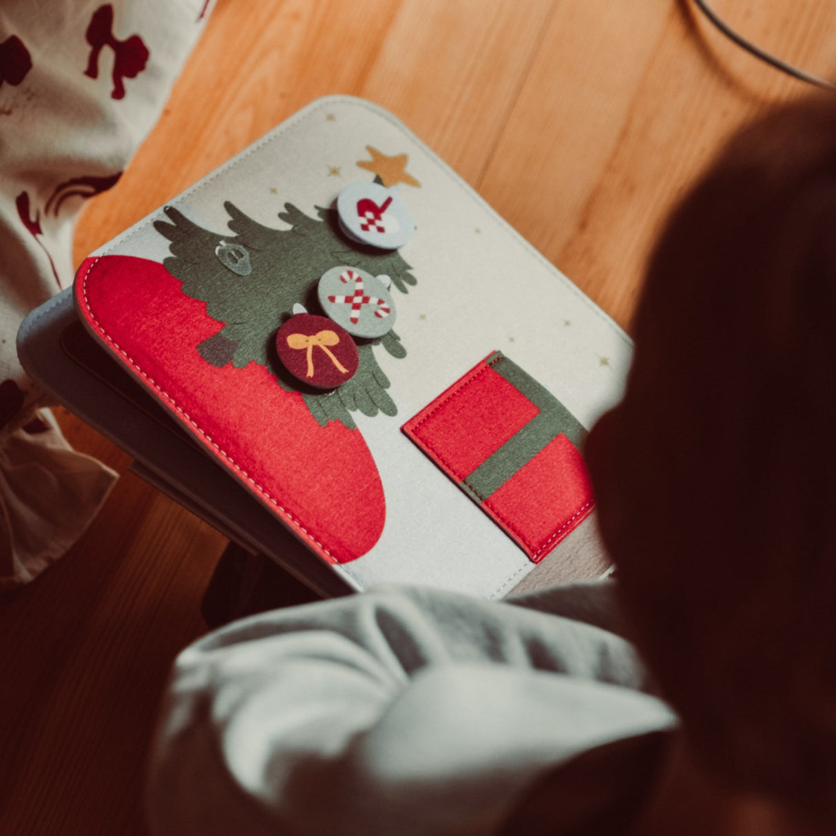 That's Mine Christmas Bear Emory Felt Activity Bog