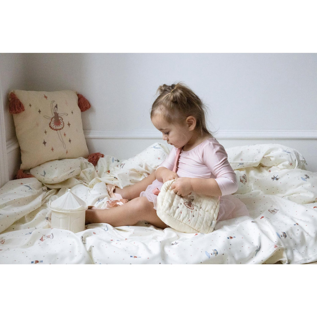 Cam Cam Copenhagen Off-White Natlampe