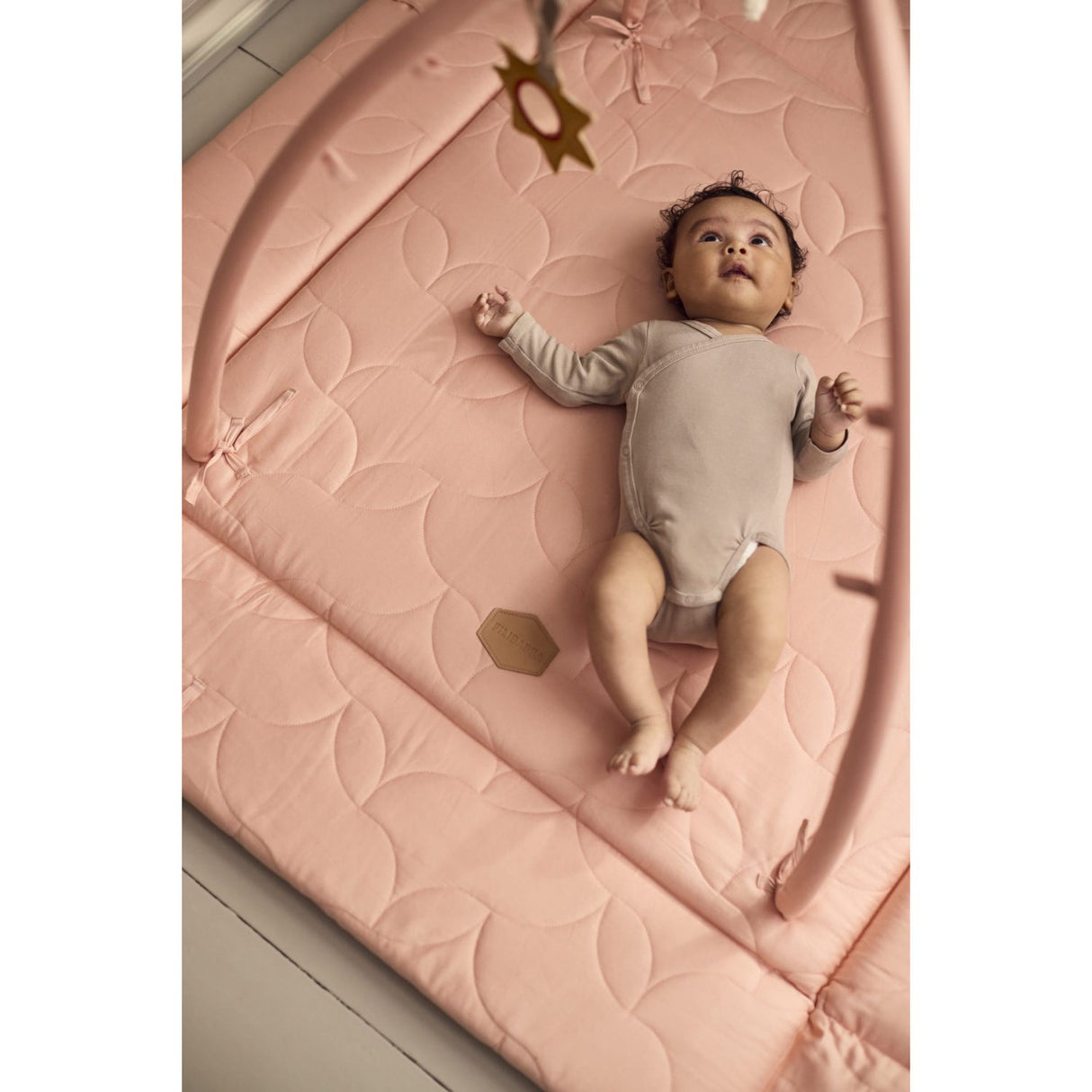 FILIBABBA Misty Rose Activity Nest Soft Quilt