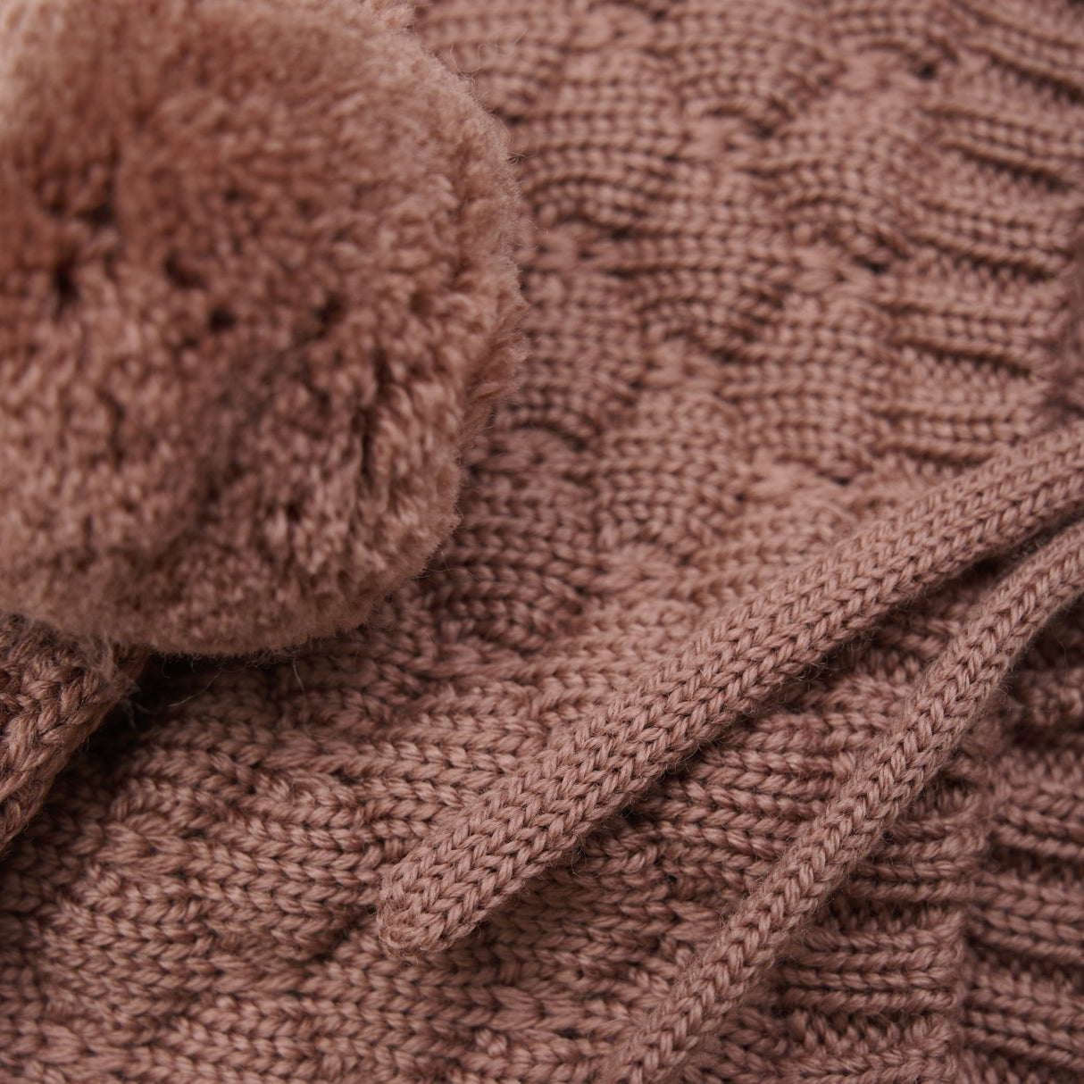 Huttelihut Burlwood Bonnet Uld Strik Pompom