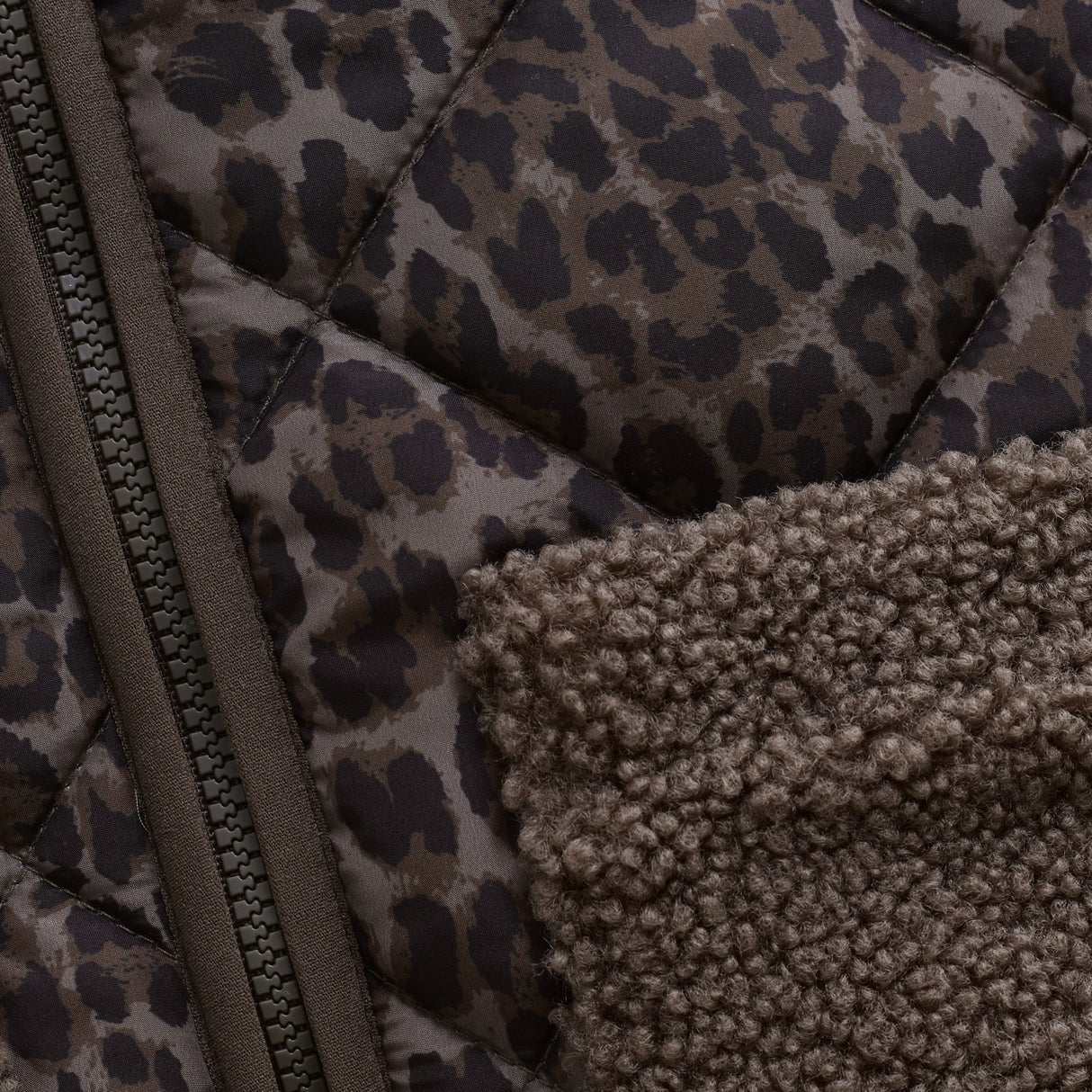 Minymo Chocolate Chip Jakke Quilt AOP