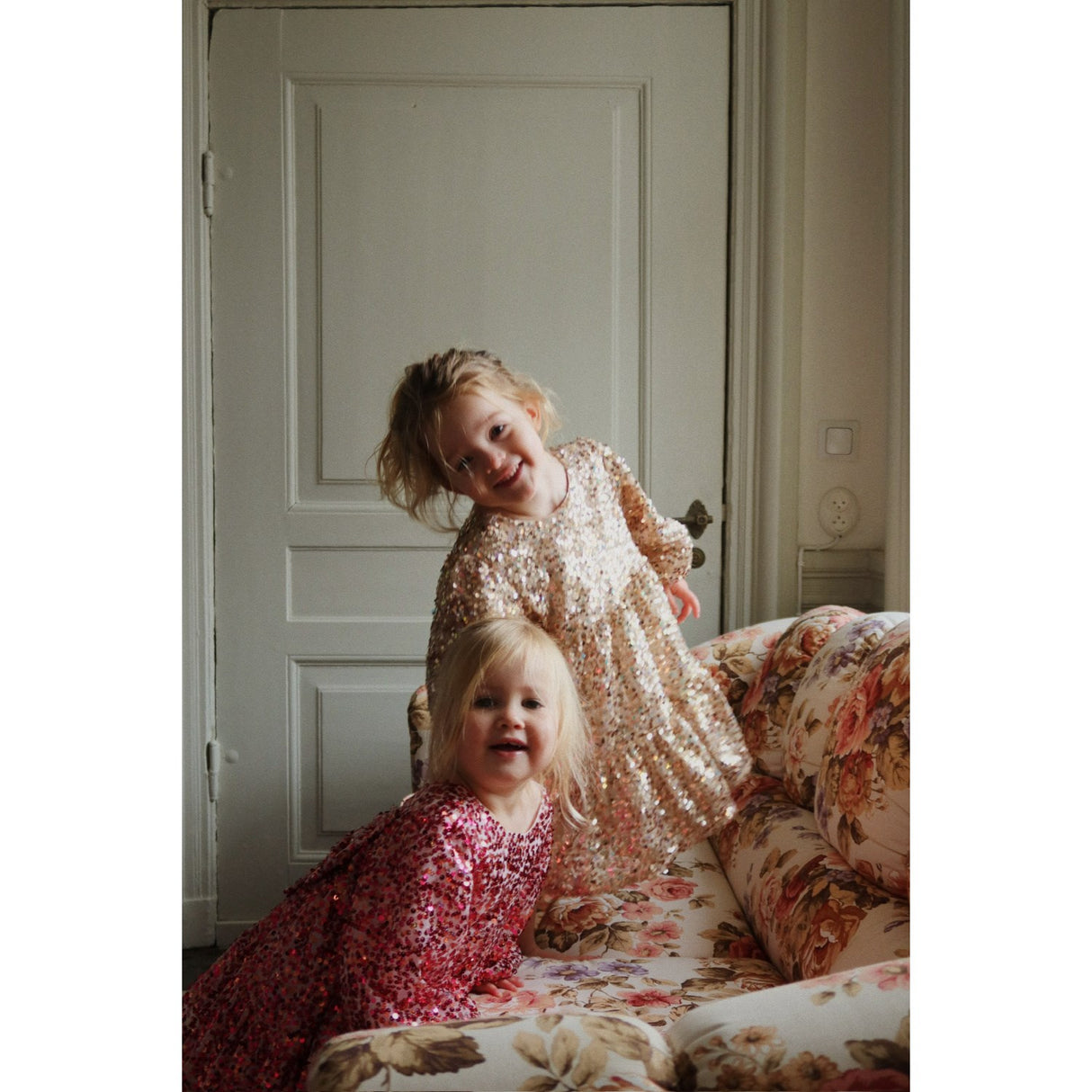 Konges Sløjd Gold Glitter Lila Sequins Sløjfe Kjole