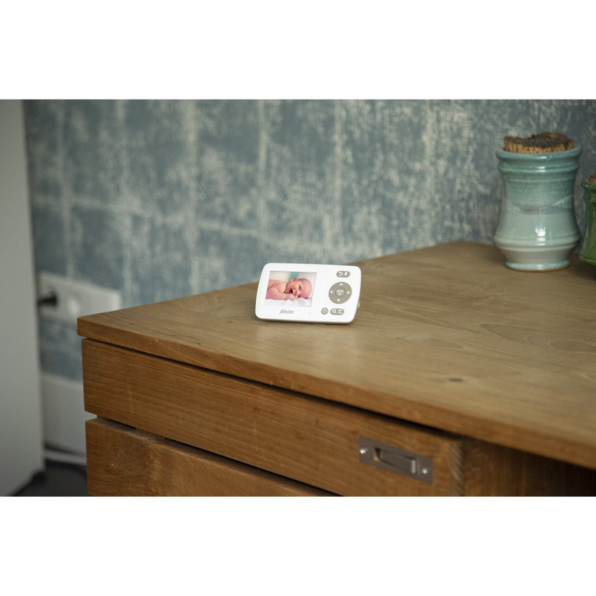 Alecto White/Taupe Video Babyalarm 2,4 Tommer Farve Display