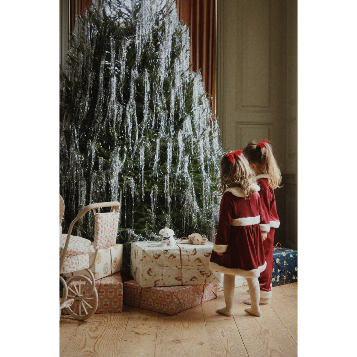 Konges Sløjd Barbados Cherry 2 Pak Fløjl Dobbelt Sløjfe Hair Clips