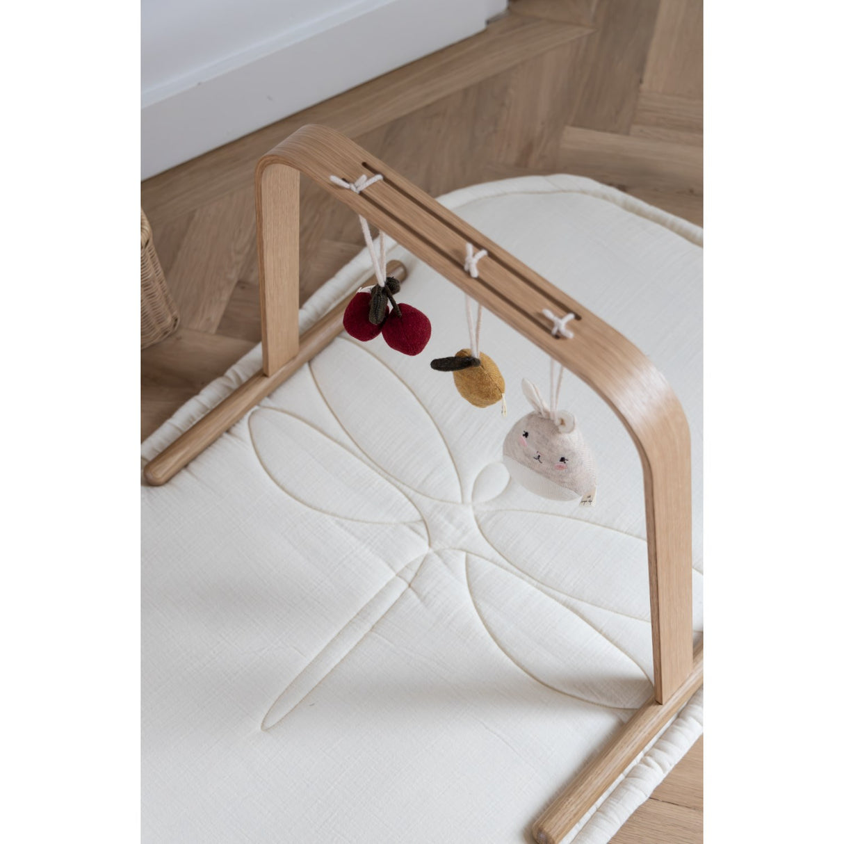 KAS Kopenhagen Cream Dragon Fly Oval Legetæppe