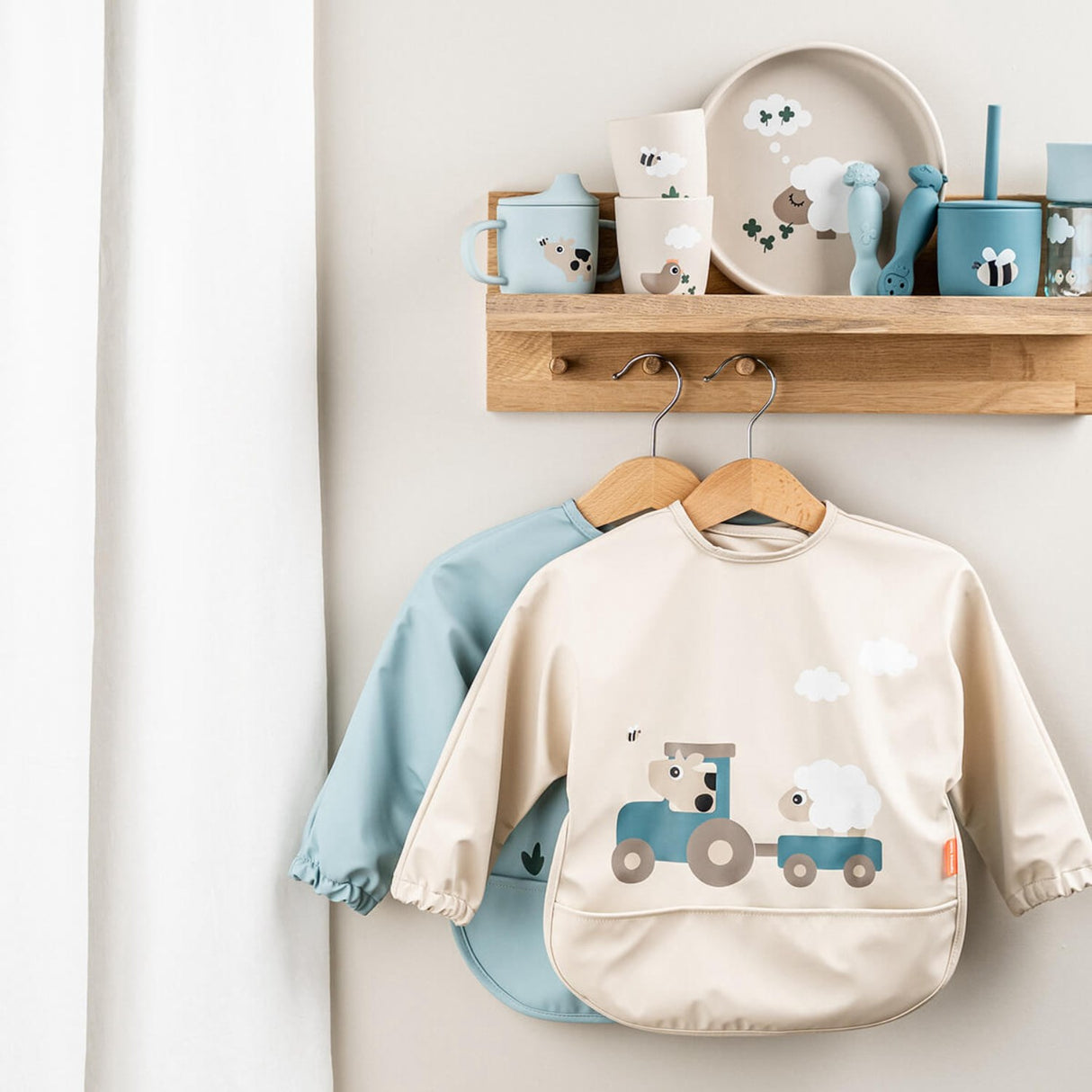 DonebyDeer Tiny Farm Sand Hagesmæk Med Ærmer Og Lomme