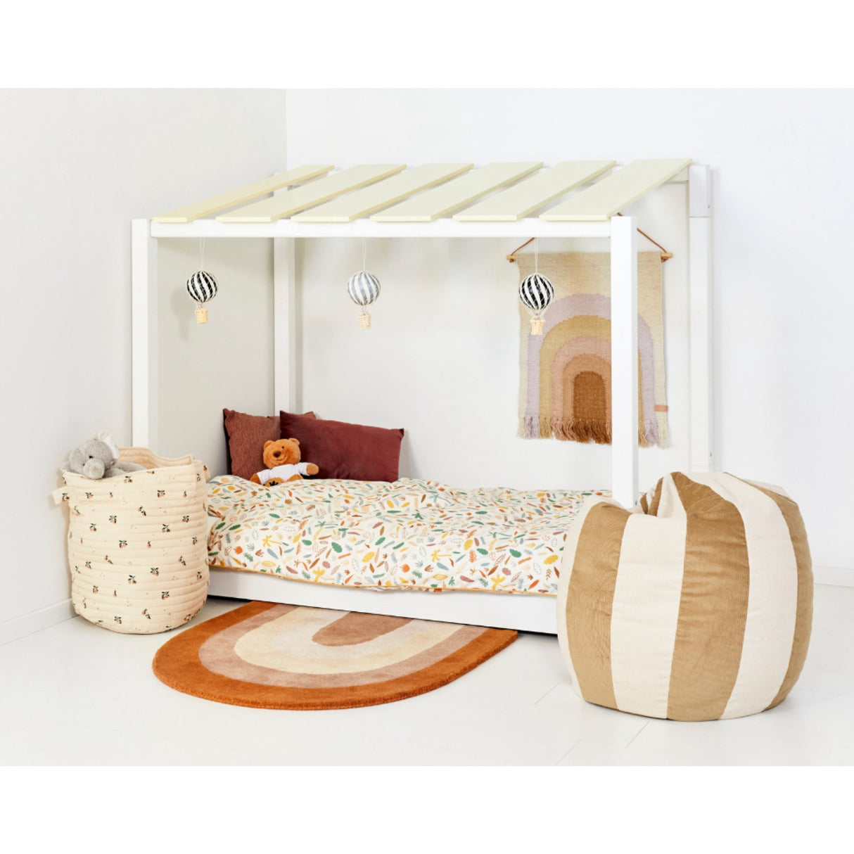 Manis-h Snow White Medusa Husseng