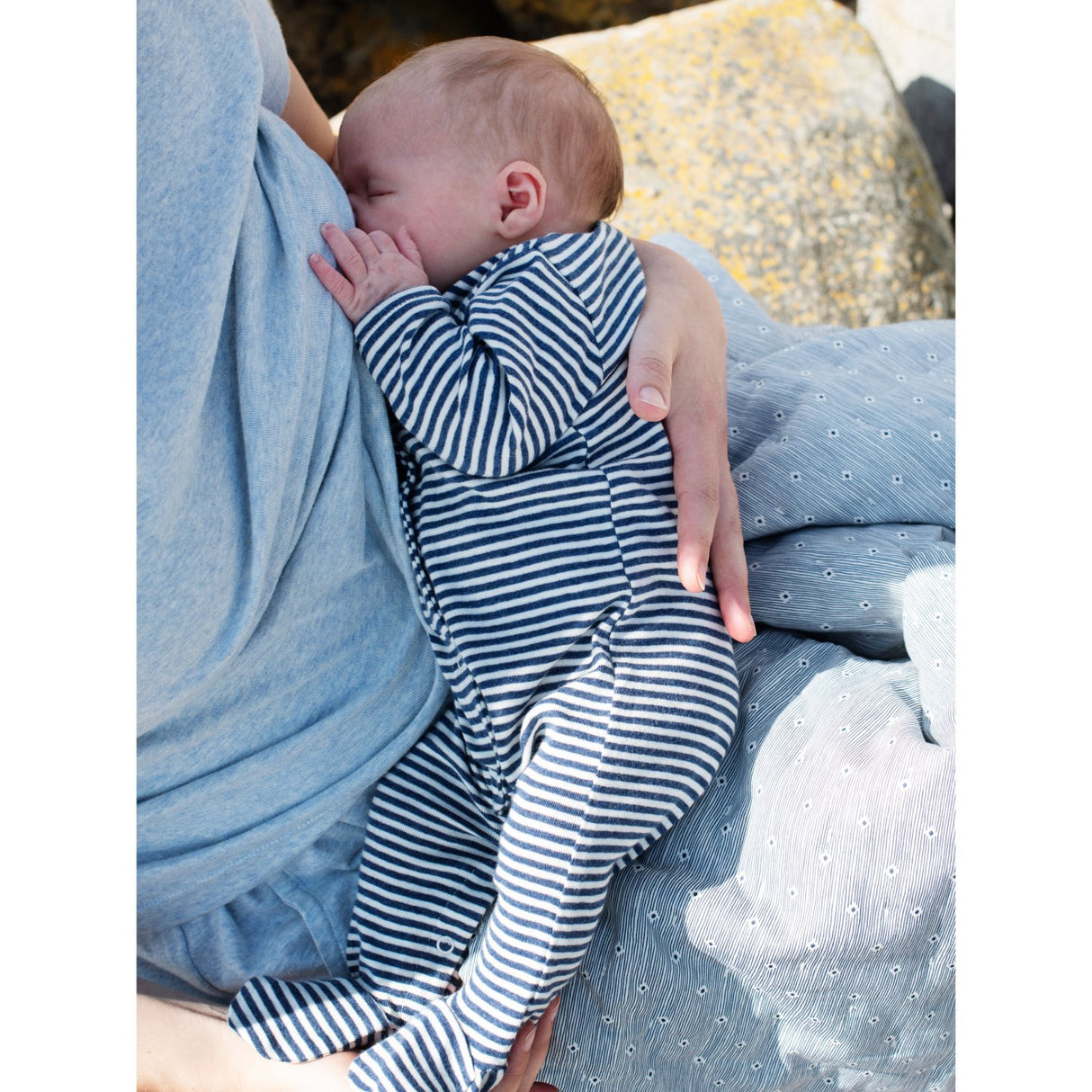 Serendipity Navy/Offwhite Newborn Stripe Dragt