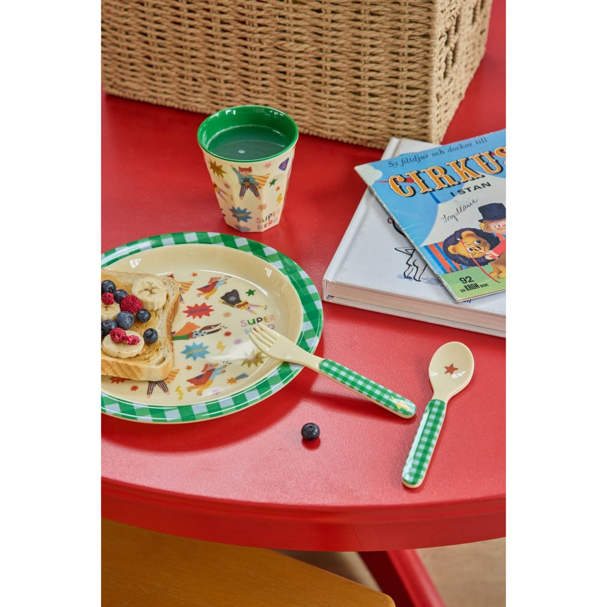 Rice Kids Melamin Ske Og Fork Med Hero Print - Green