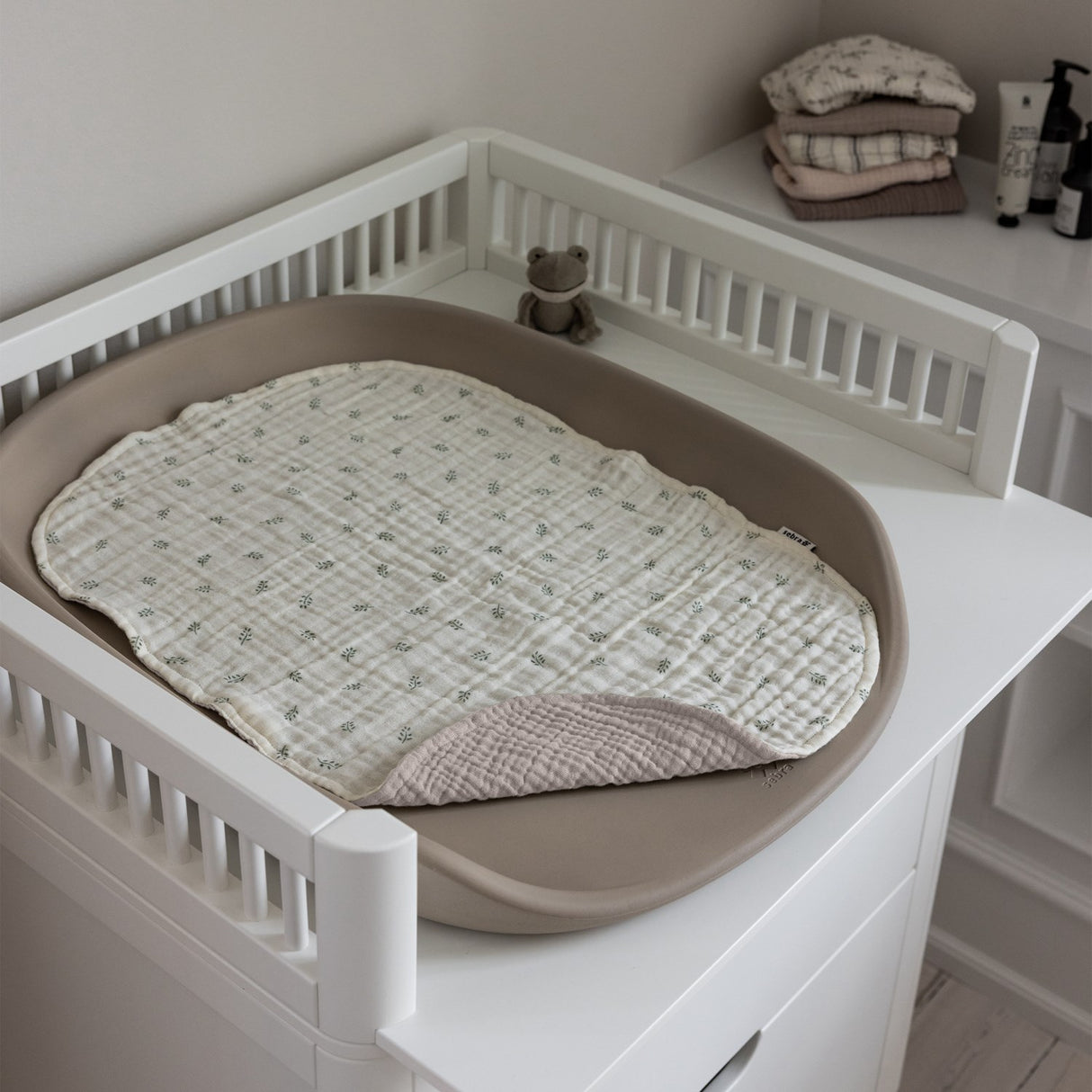 Sebra Beige Sophora Leaves Changing Mat Towels 2-Pak Muslin