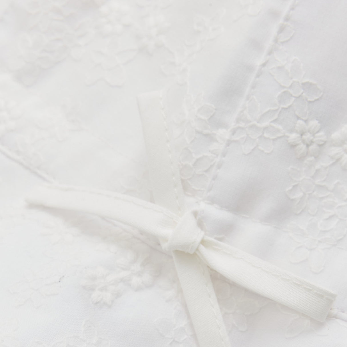Huttelihut Antique White Summer Hue Embroidery