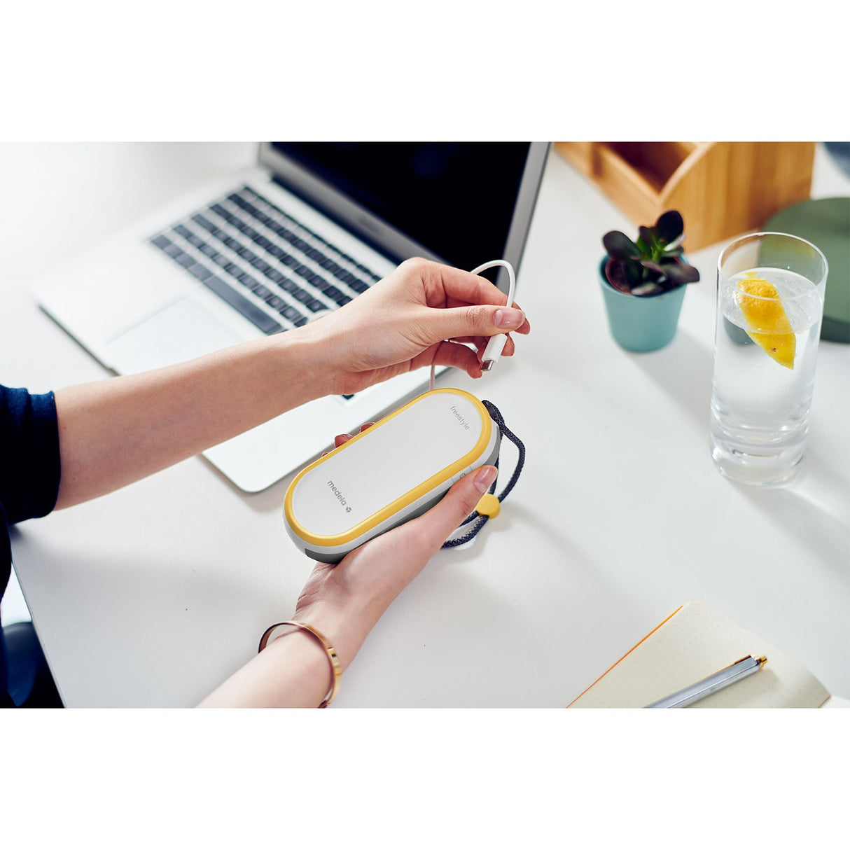 medela Freestyle Hands-Free Dobbelt Elektrisk Brystpumpe