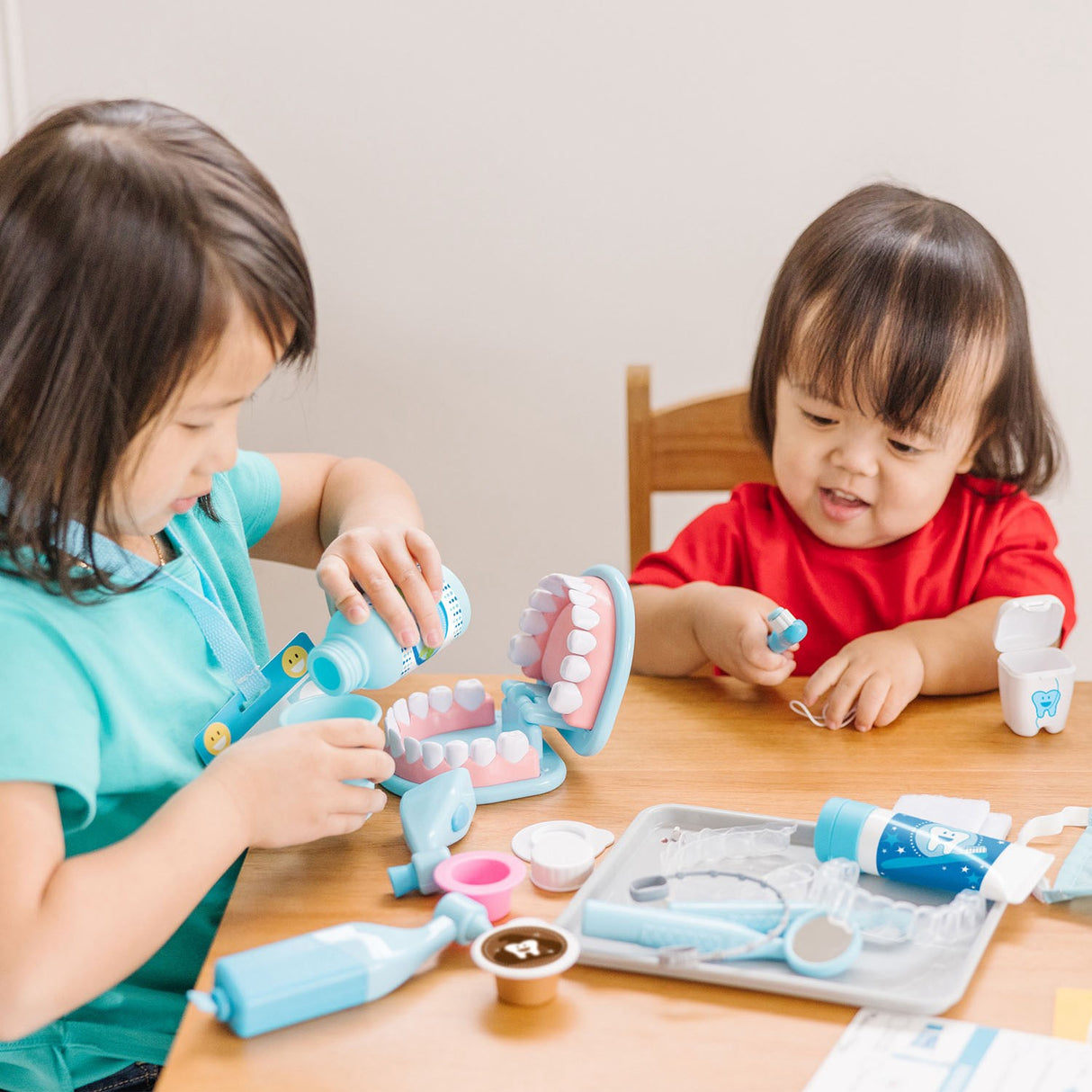 Melissa & Doug Multifarvet Legetøj Super Smile Dentist Play Set