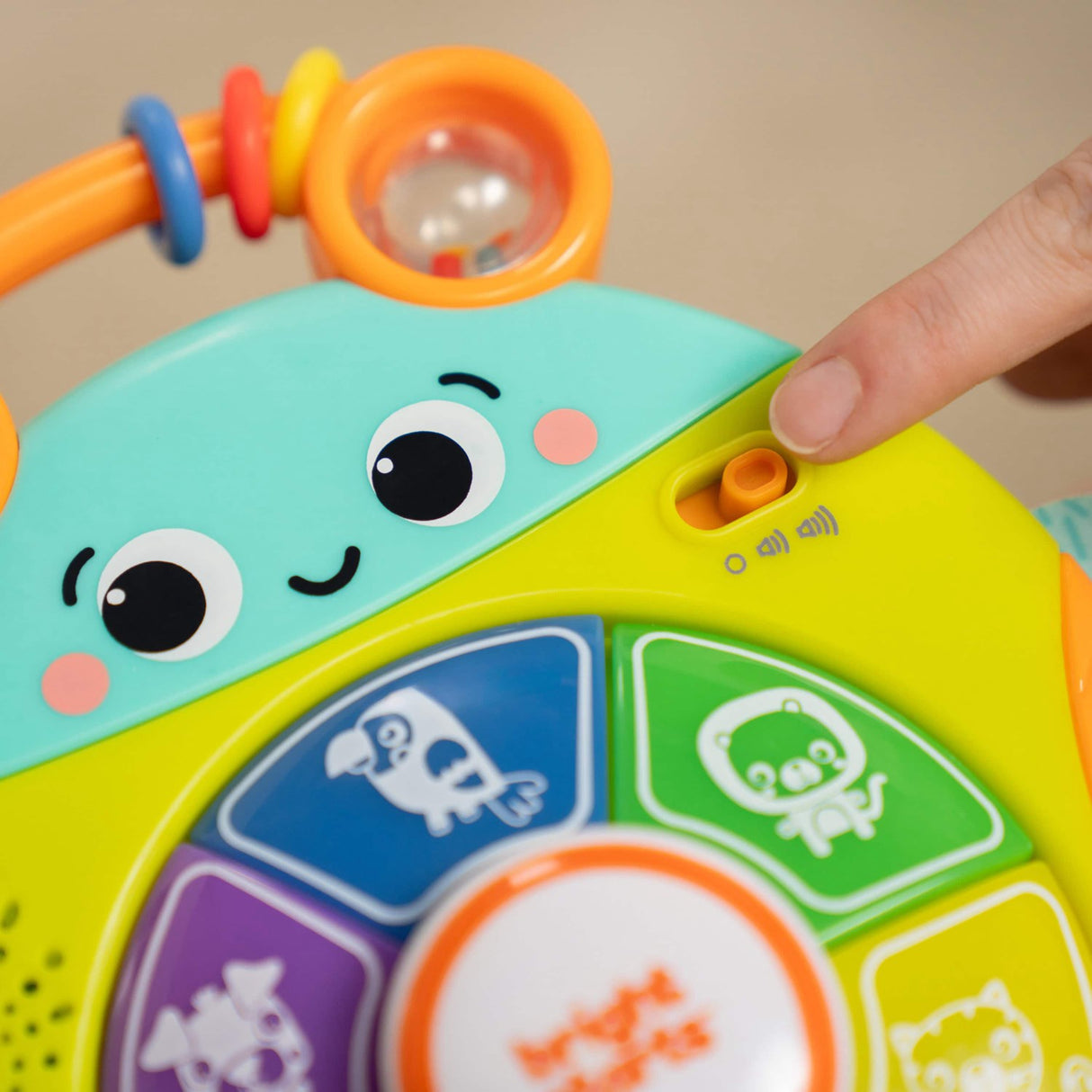 Bright Starts Safari Surprise™ Multisensory Legetøj