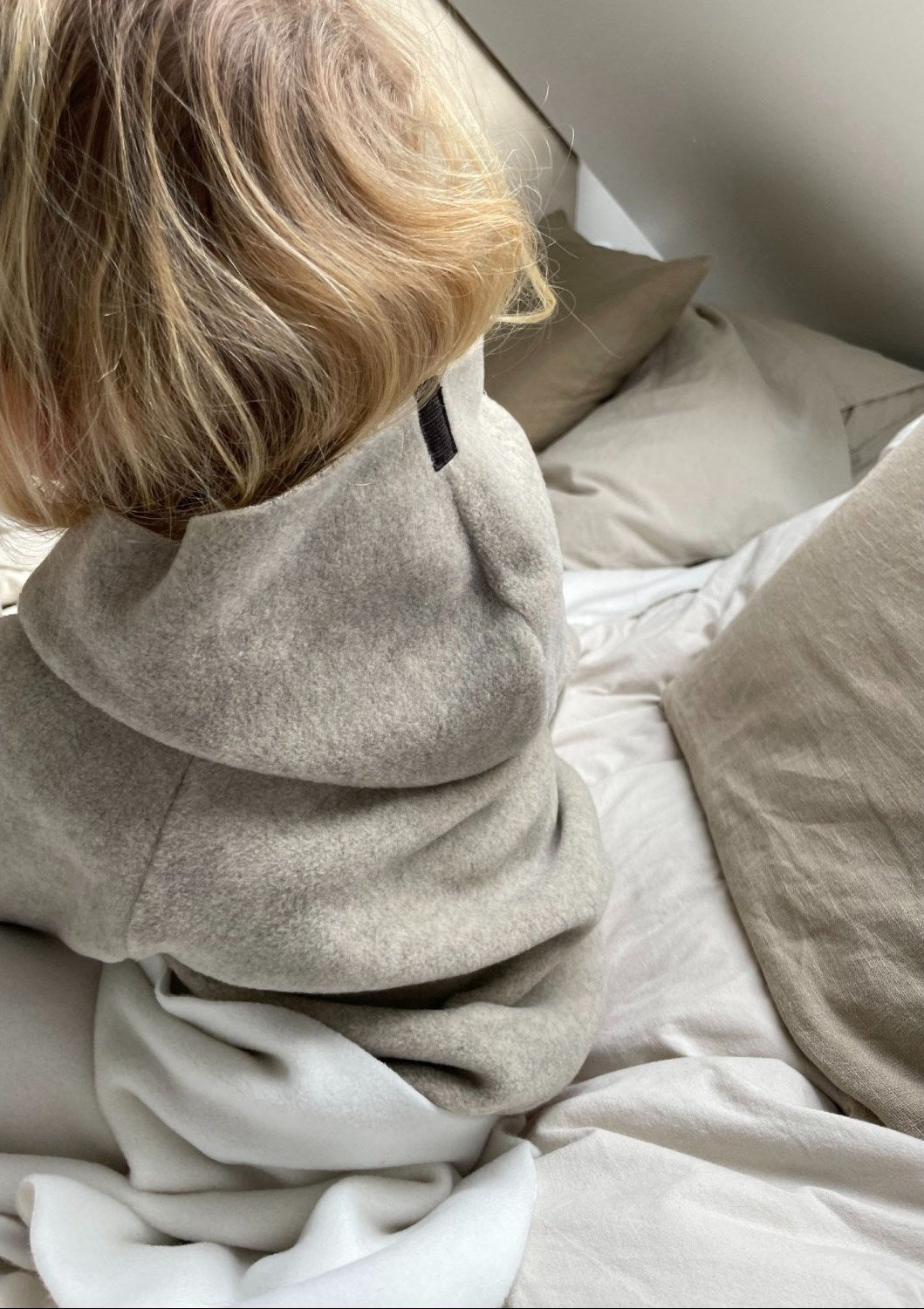 Growing Up by Steffensen Copenhagen Sand Fleece Hættetrøje