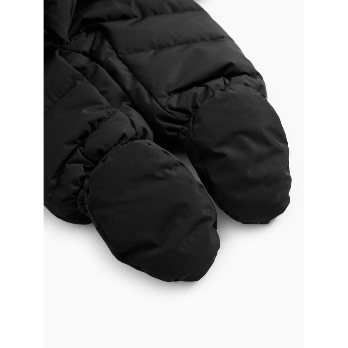 MarMar Tech. Puffer Black Oberto Dragt